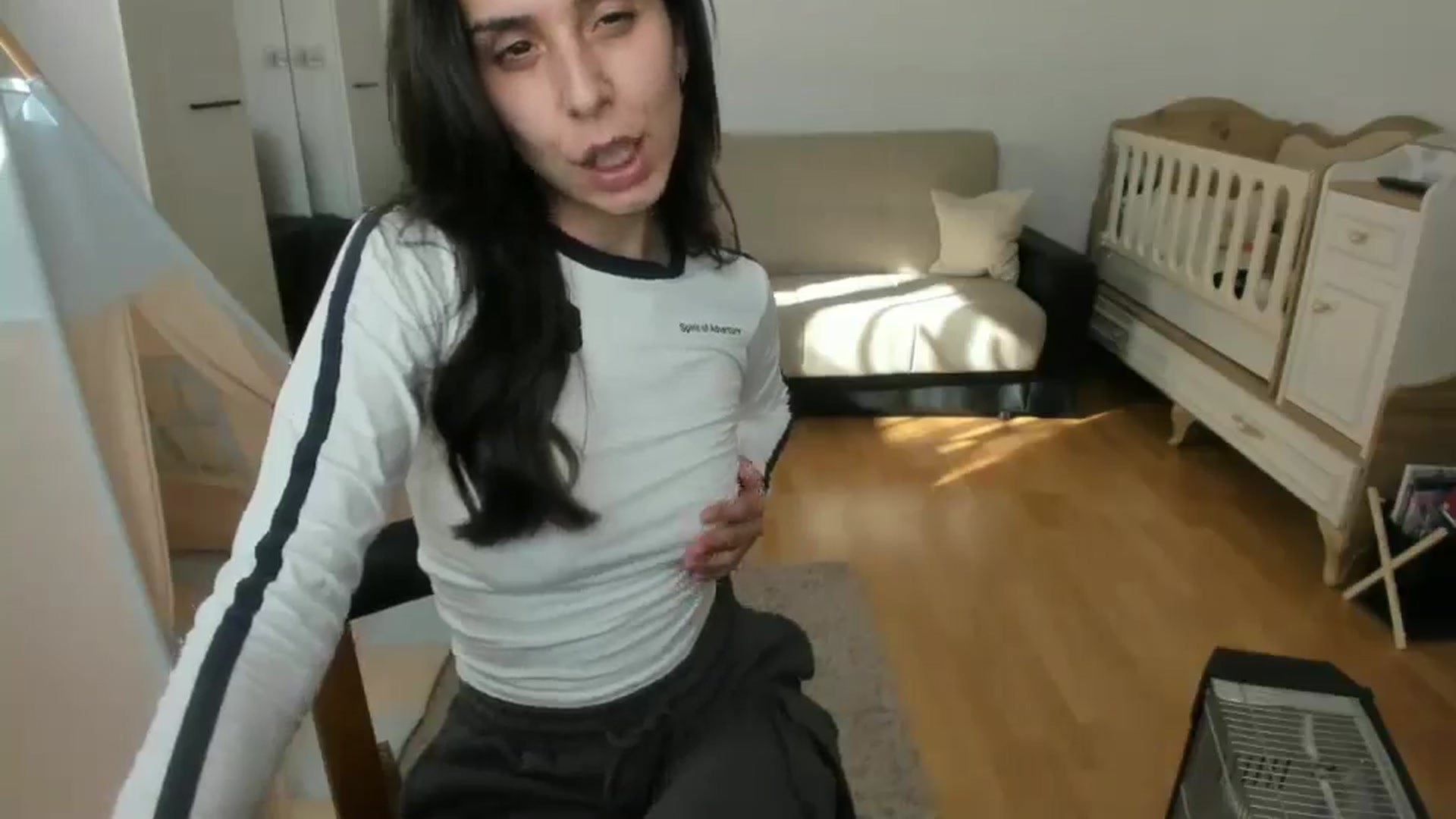 Gallery image thumbnail from JenniferBuril's myfreecams stream on, 03/05/2025, 13:37 image 9 of 20