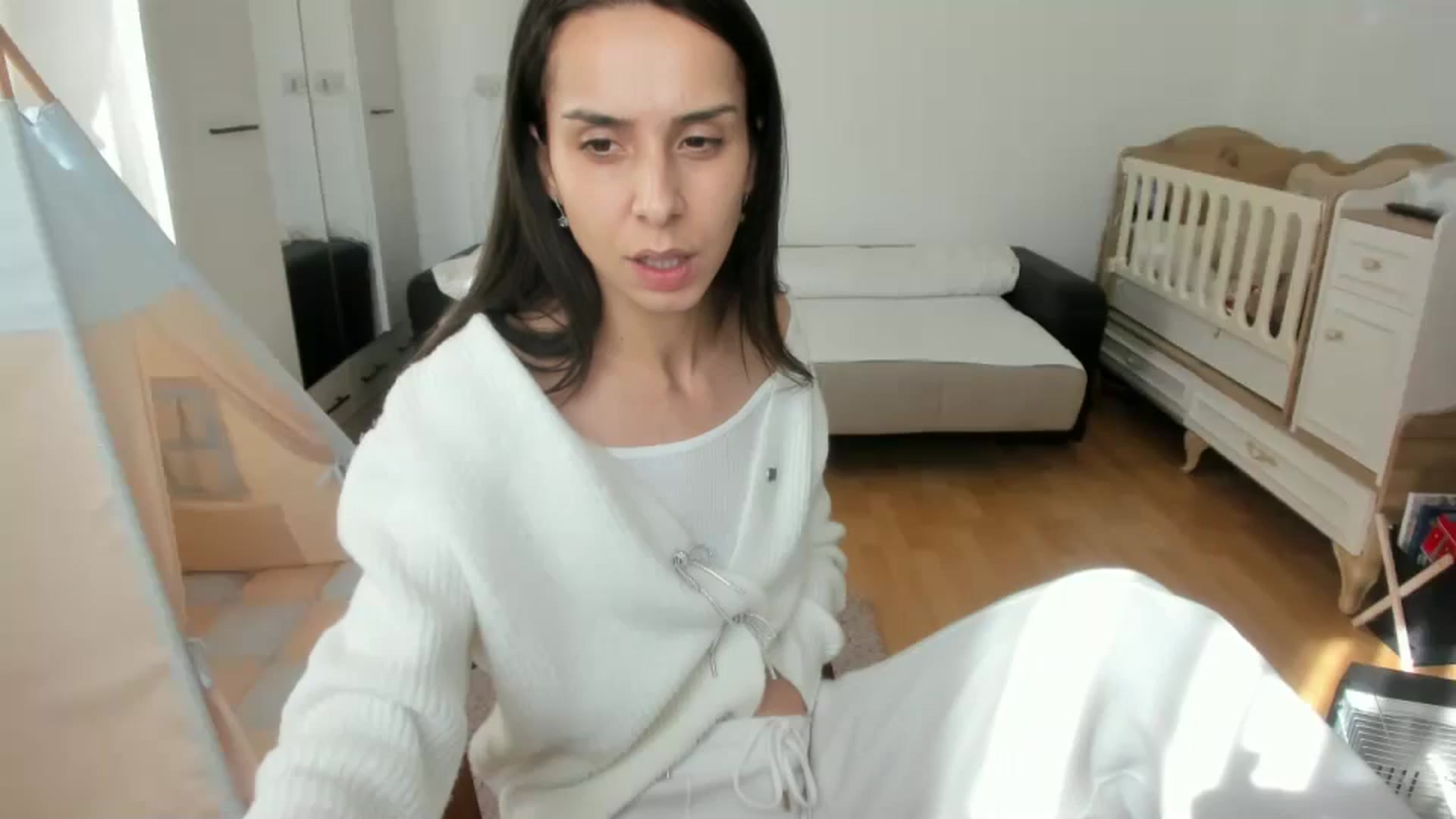 Gallery image thumbnail from JenniferBuril's myfreecams stream on, 03/09/2025, 13:17 image 1 of 20