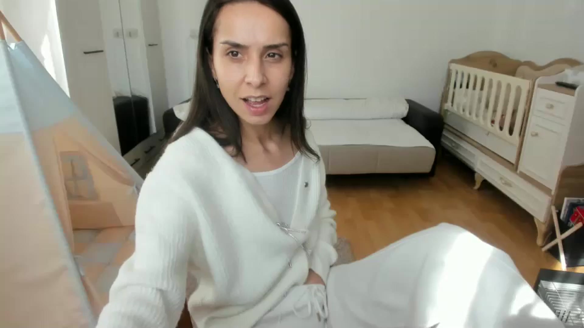 Gallery image thumbnail from JenniferBuril's myfreecams stream on, 03/09/2025, 13:17 image 5 of 20