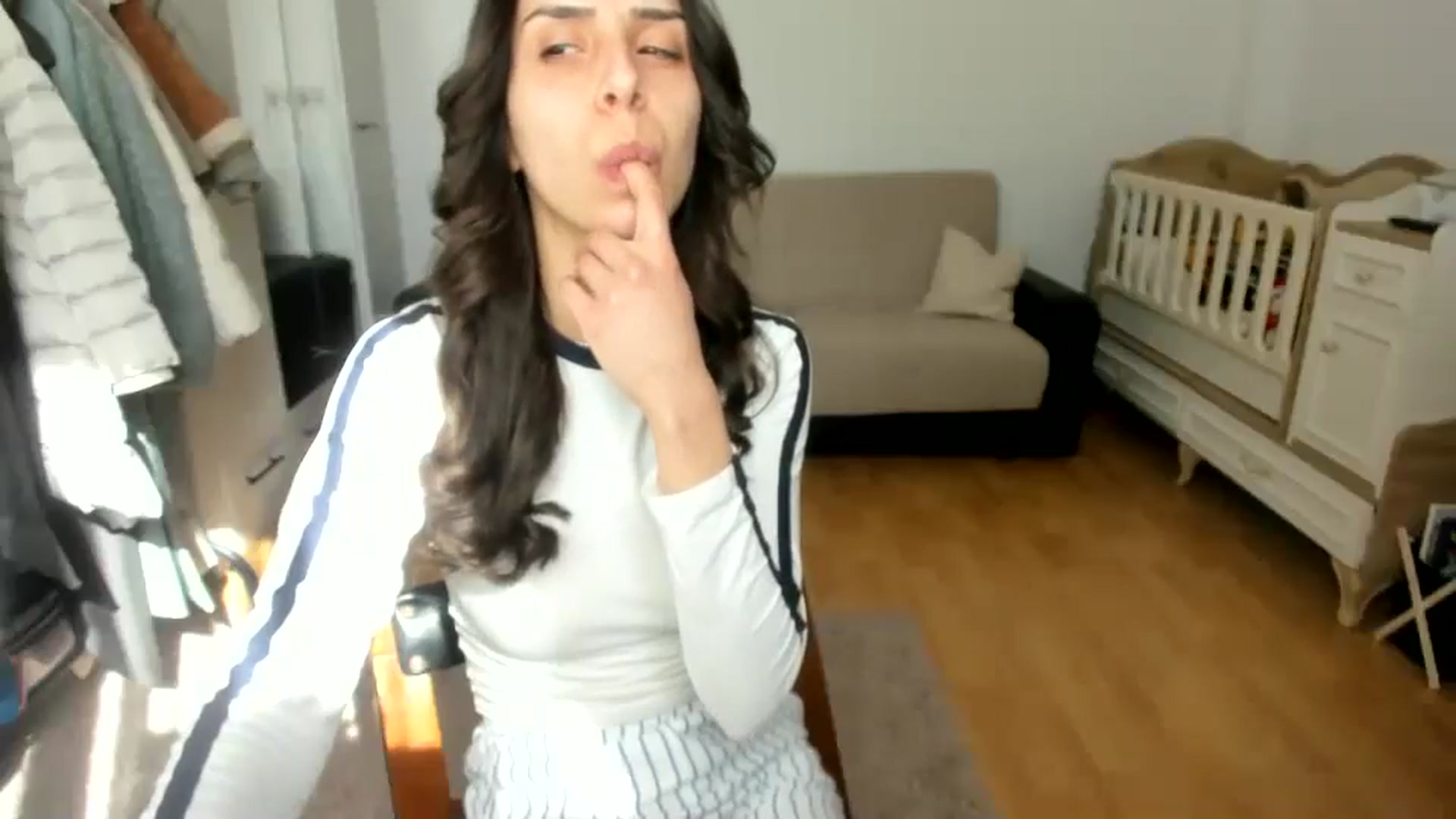 Gallery image thumbnail from JenniferBuril's myfreecams stream on, 03/13/2025, 08:44 image 17 of 20