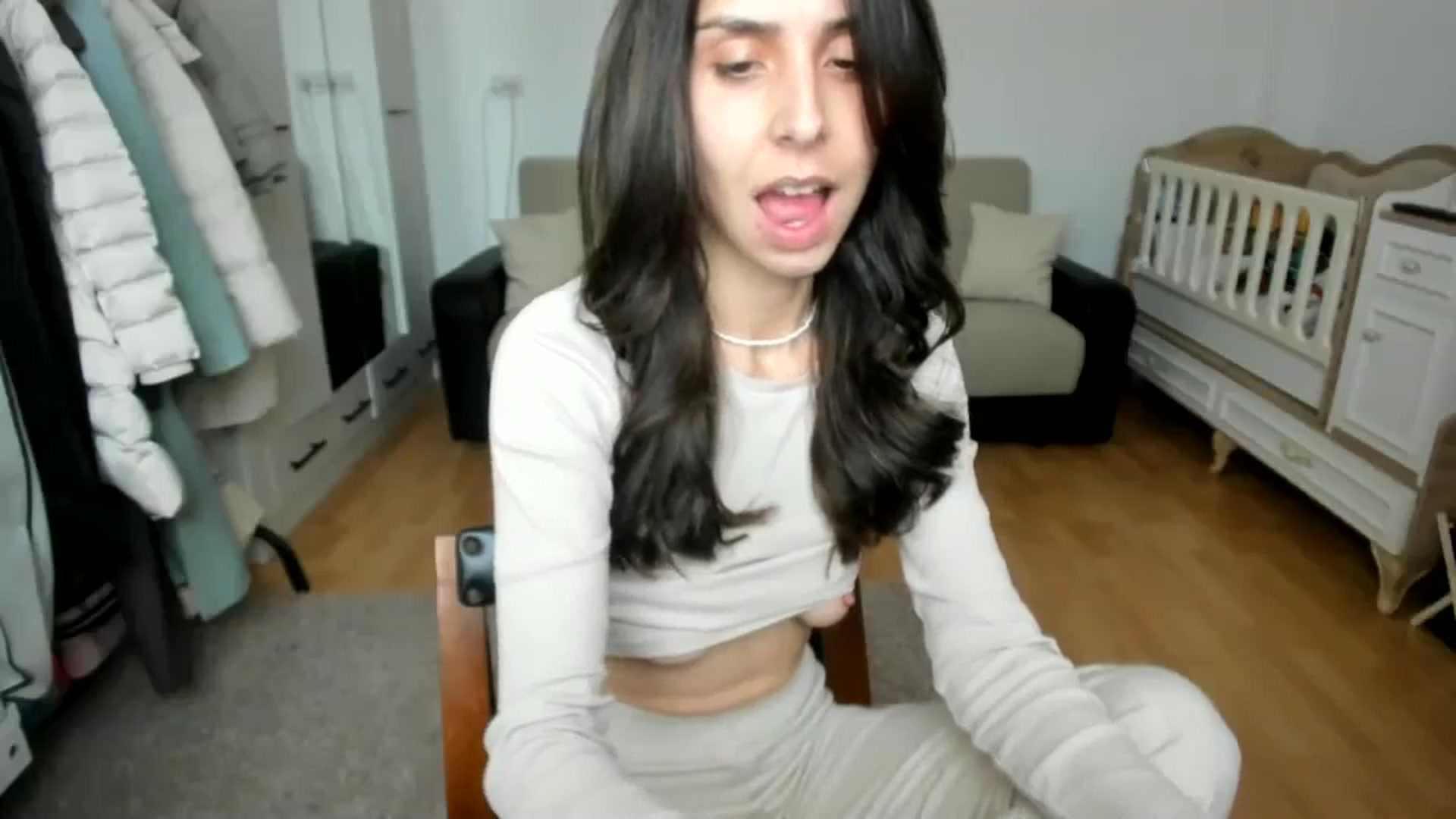 Gallery image thumbnail from JenniferBuril's myfreecams stream on, 03/18/2025, 10:52 image 11 of 20