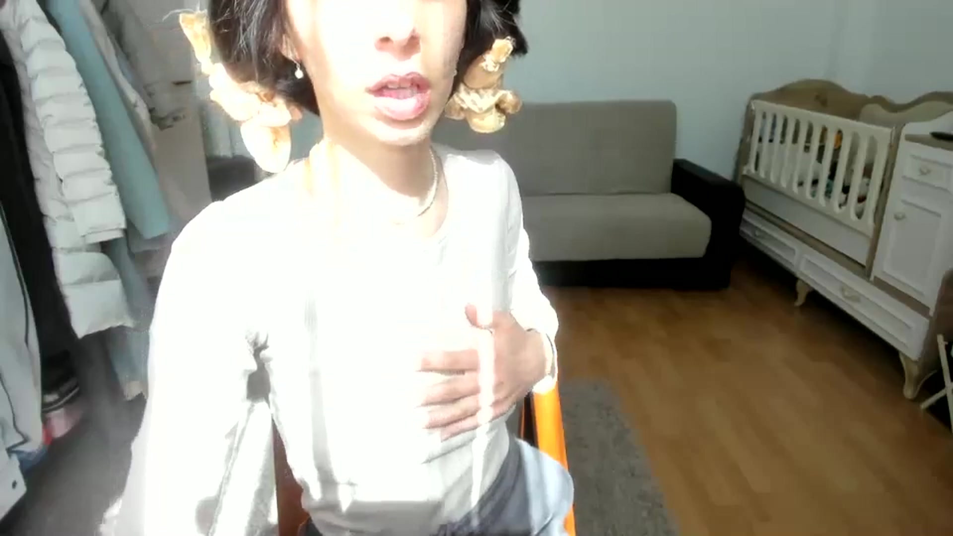 Gallery image thumbnail from JenniferBuril's myfreecams stream on, 03/19/2025, 10:49 image 3 of 20