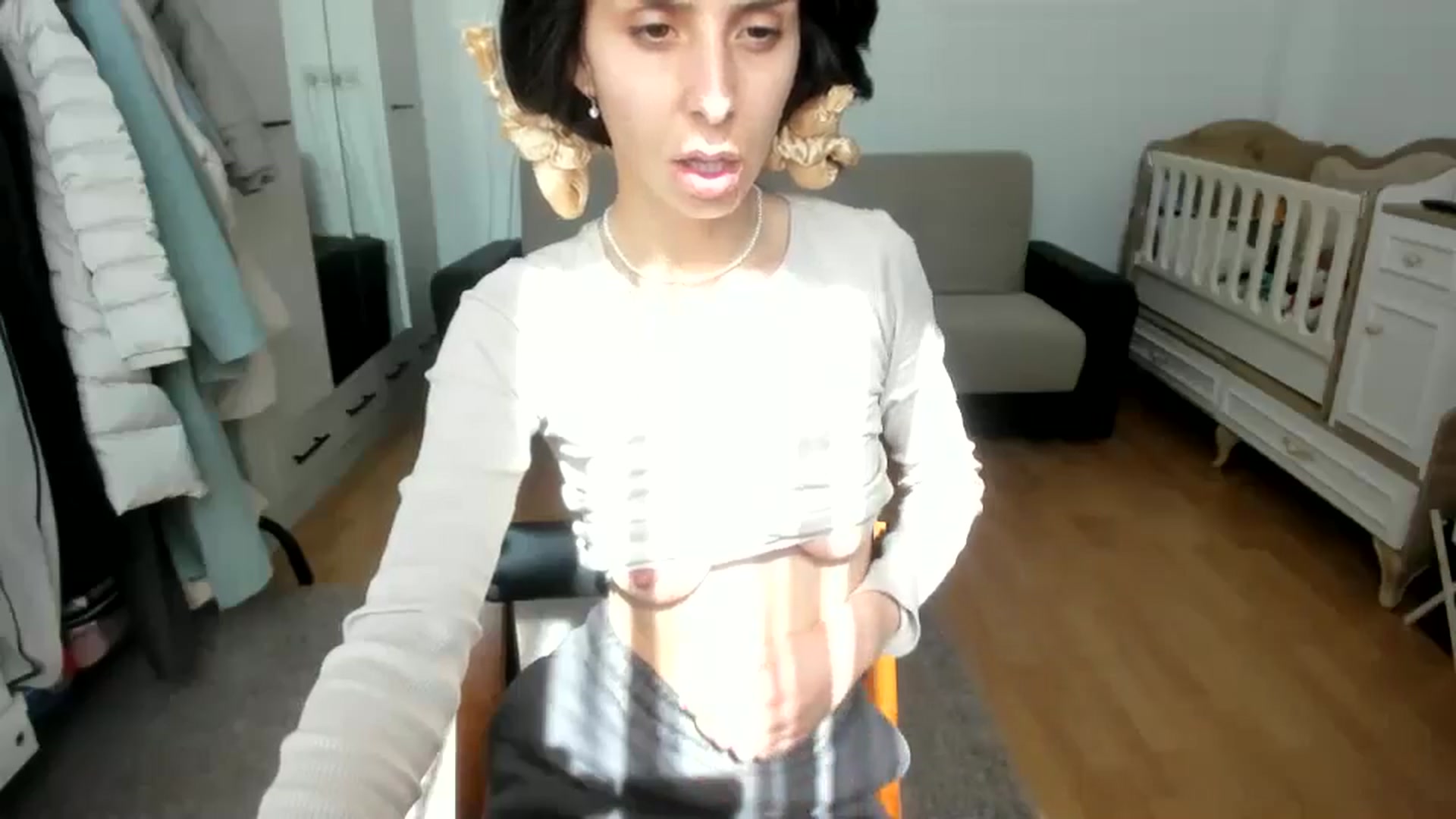 Gallery image thumbnail from JenniferBuril's myfreecams stream on, 03/19/2025, 10:49 image 8 of 20