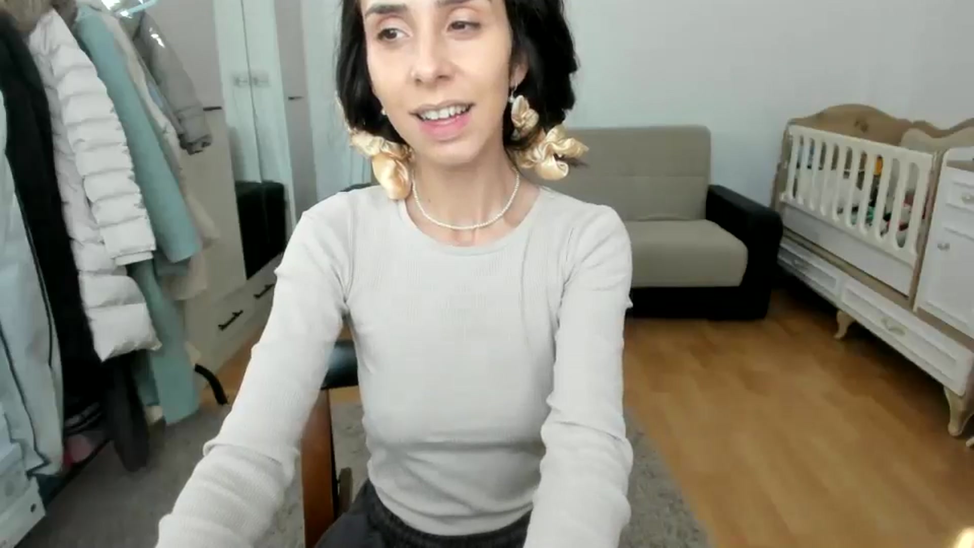 Gallery image thumbnail from JenniferBuril's myfreecams stream on, 03/19/2025, 12:36 image 18 of 20