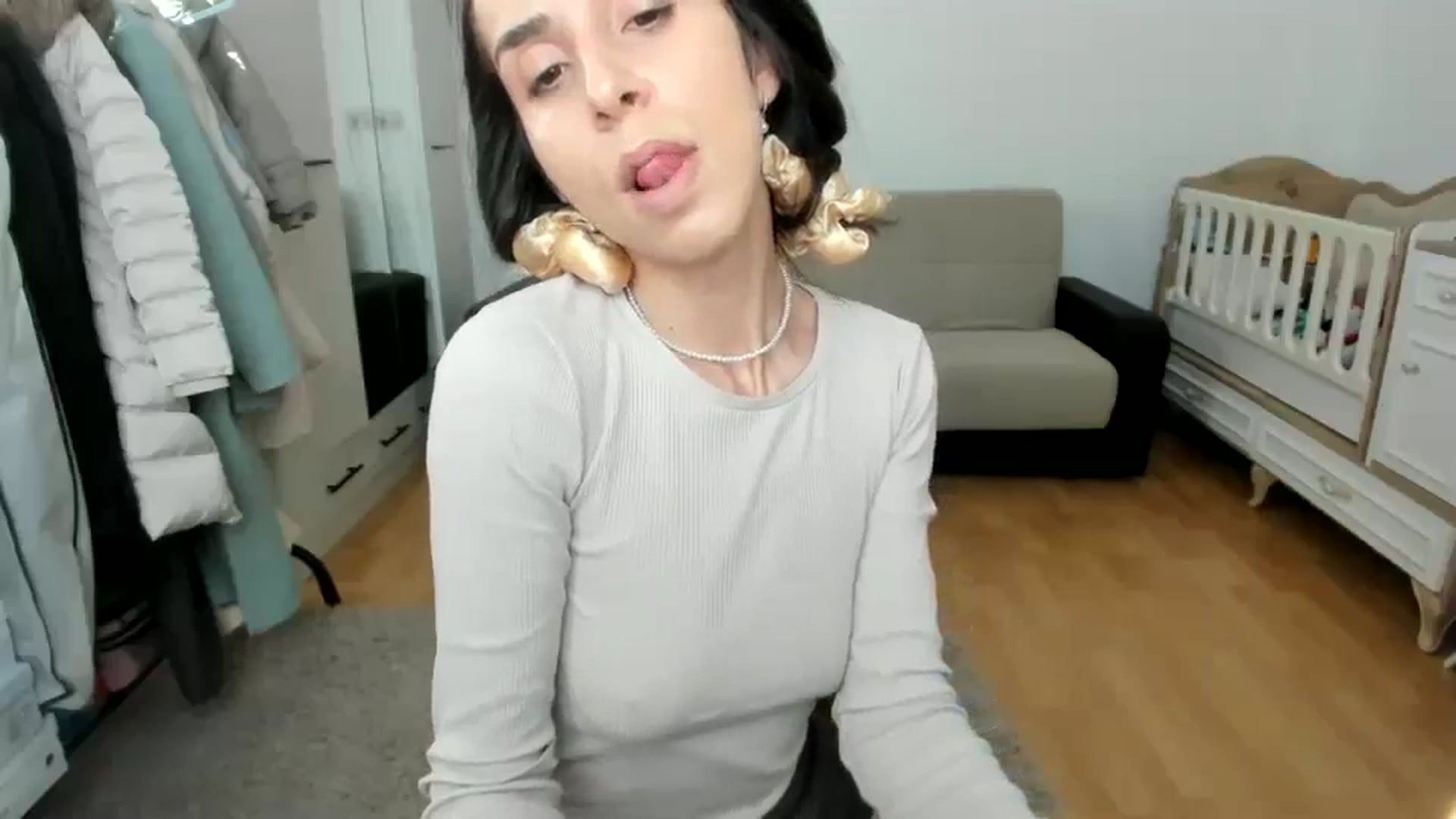 Gallery image thumbnail from JenniferBuril's myfreecams stream on, 03/19/2025, 12:36 image 20 of 20
