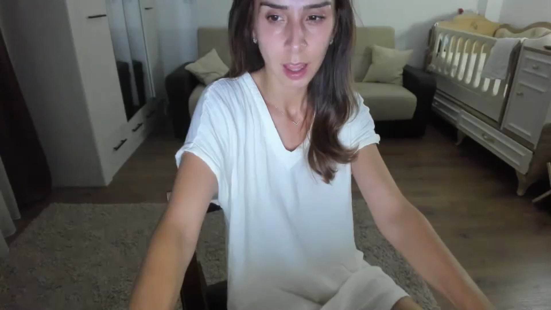 Gallery image thumbnail from JenniferBuril's myfreecams stream on, 08/20/2025, 21:12 image 17 of 20