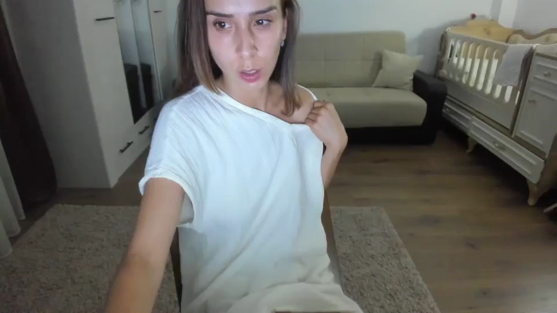 Gallery image thumbnail from JenniferBuril's myfreecams stream on, 08/20/2025, 22:13 image 18 of 20