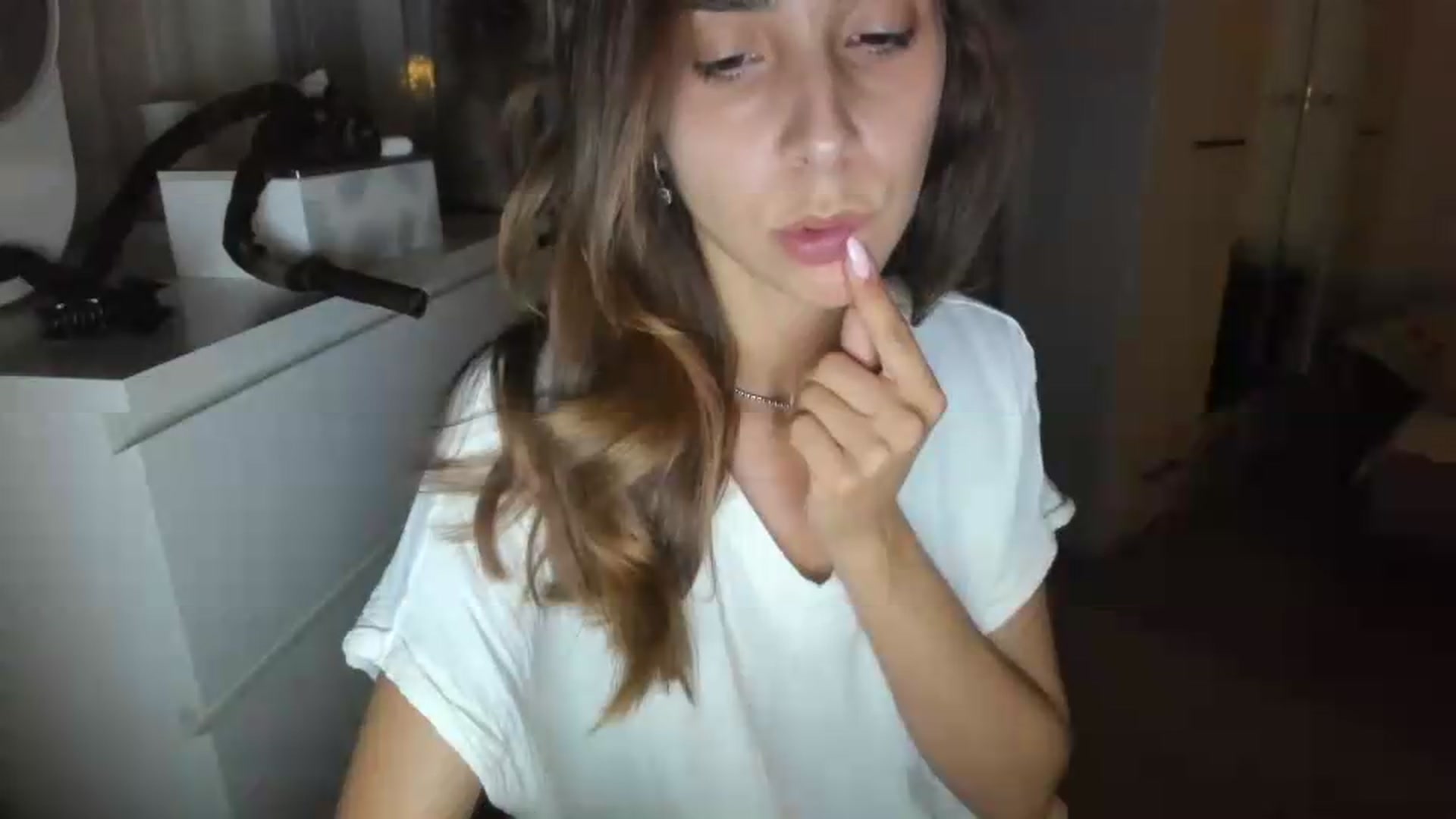 Gallery image thumbnail from JenniferBuril's myfreecams stream on, 08/14/2026, 23:29 image 3 of 20