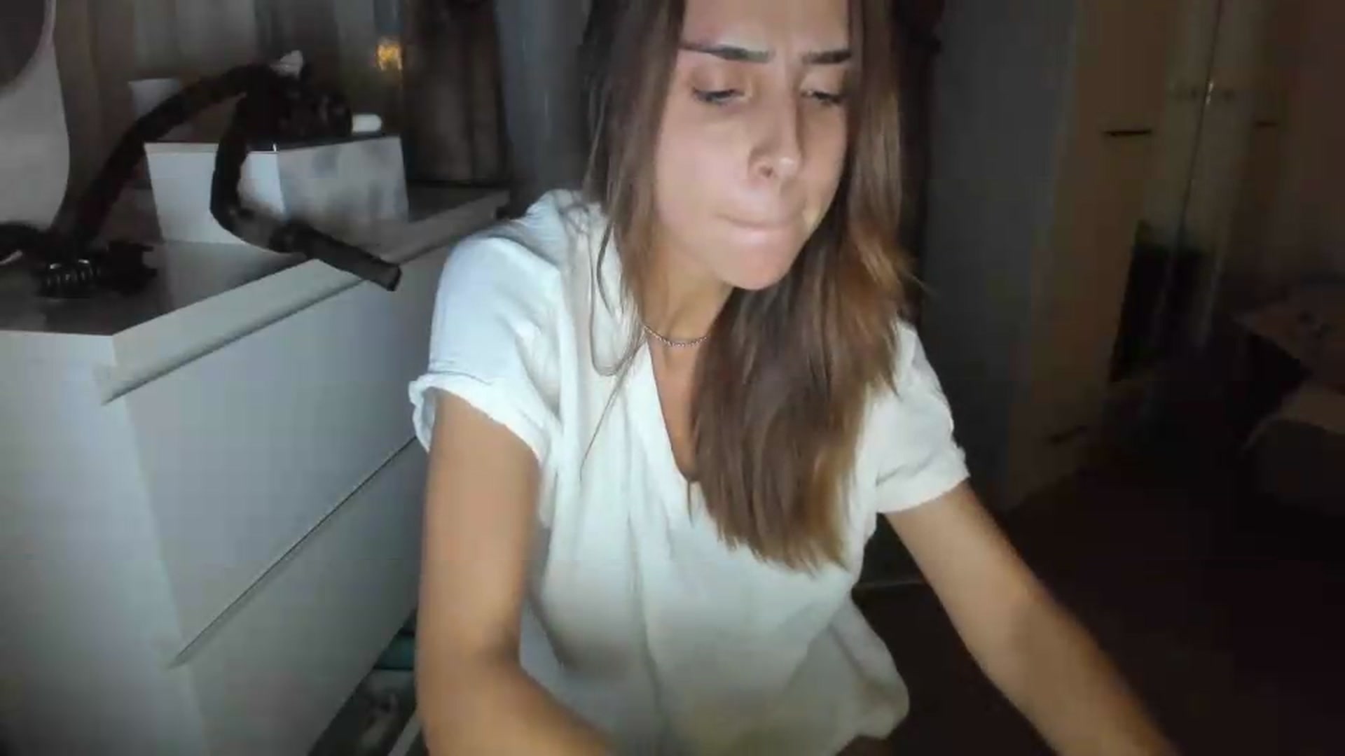 Gallery image thumbnail from JenniferBuril's myfreecams stream on, 08/14/2026, 23:29 image 17 of 20