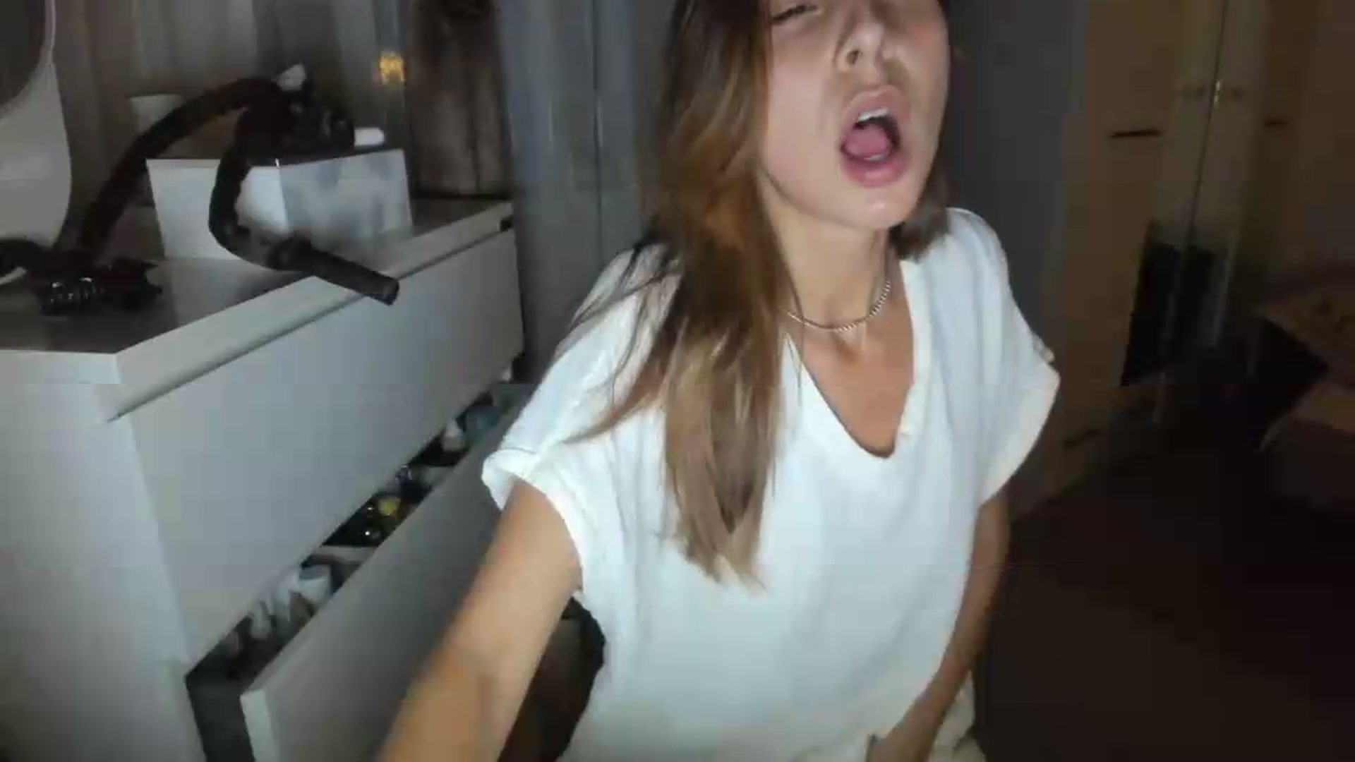 Gallery image thumbnail from JenniferBuril's myfreecams stream on, 08/14/2026, 23:29 image 12 of 20