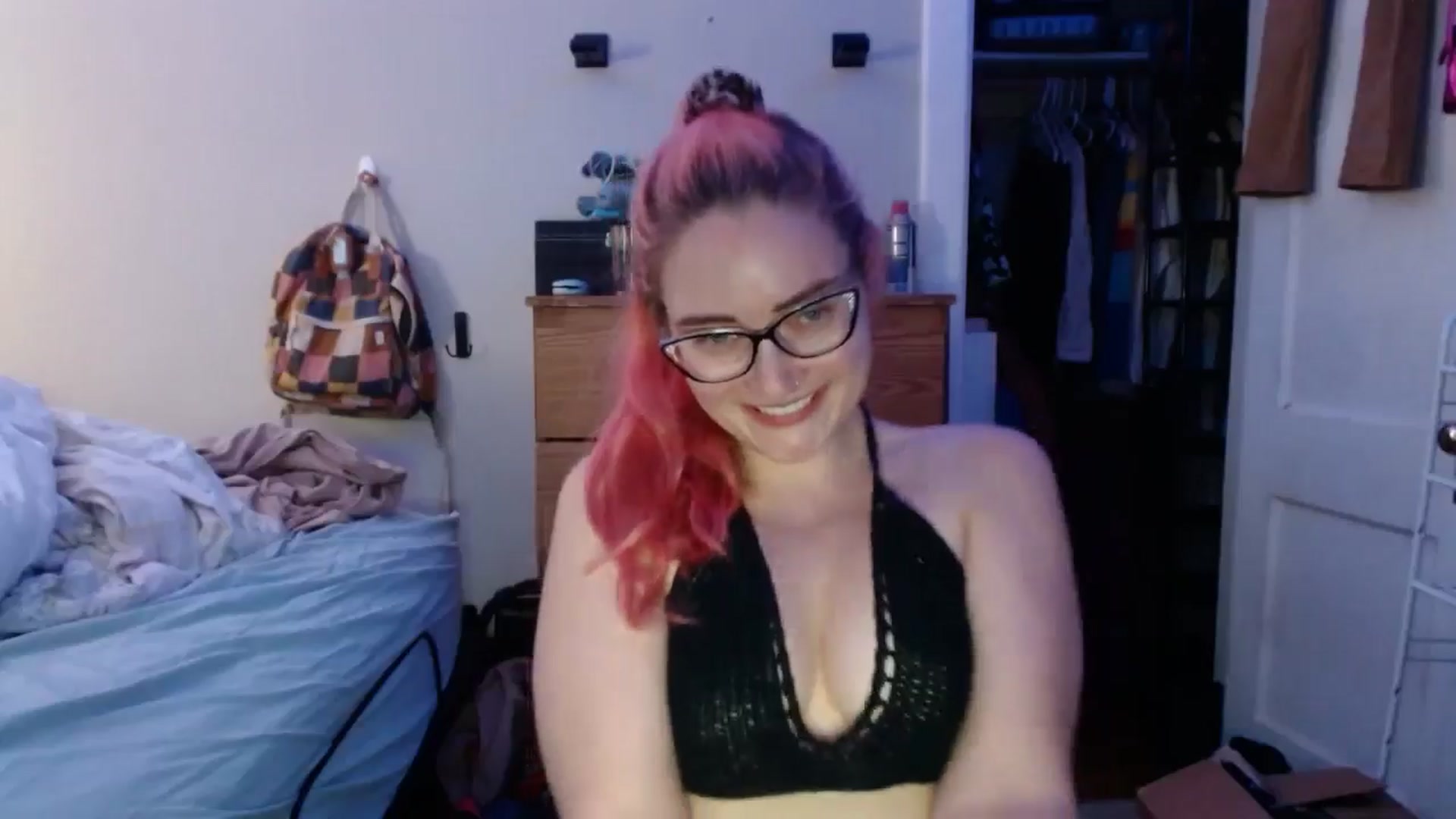 Gallery image thumbnail from JenniferGwen's myfreecams stream on, 07/25/2024, 01:58 image 12 of 20