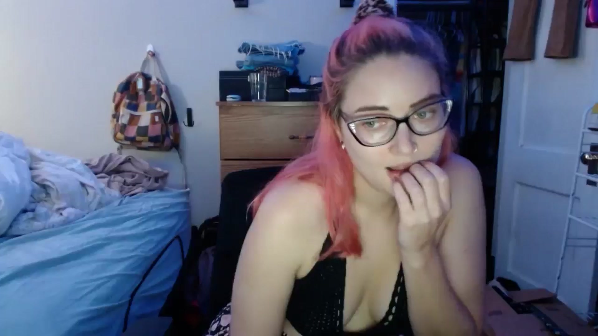 Gallery image thumbnail from JenniferGwen's myfreecams stream on, 07/25/2024, 01:58 image 19 of 20