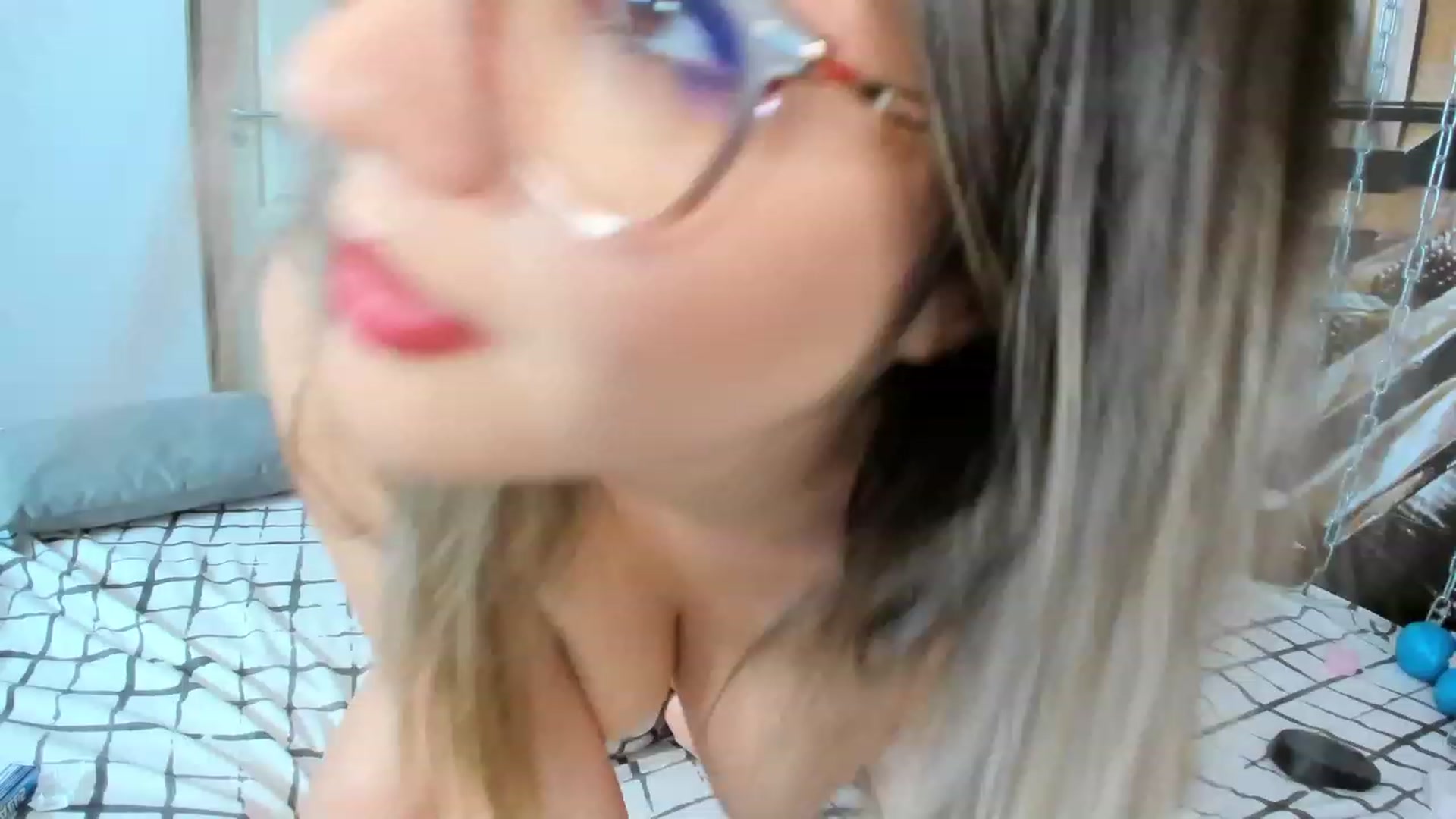 Gallery image thumbnail from JenniferLuvv's myfreecams stream on, 03/21/2023, 12:12 image 1 of 20