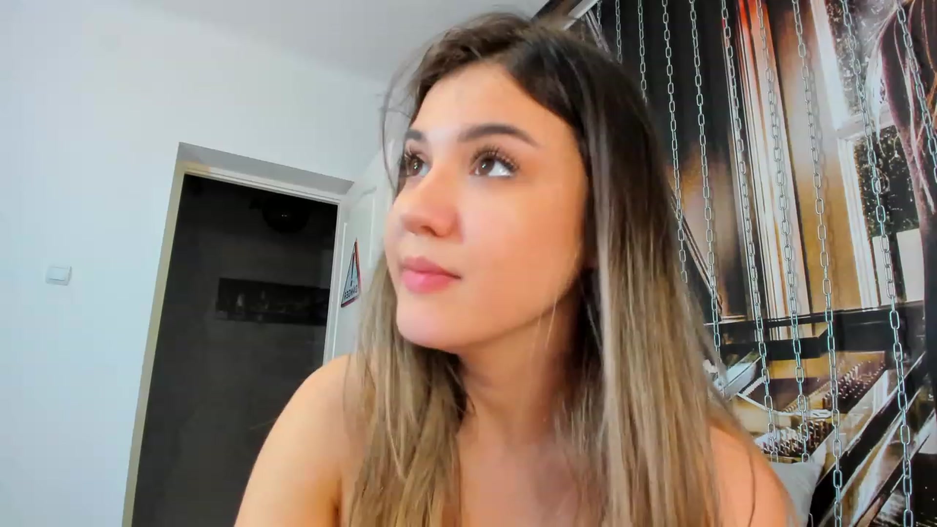 Gallery image thumbnail from JenniferLuvv's myfreecams stream on, 03/27/2023, 12:01 image 20 of 20