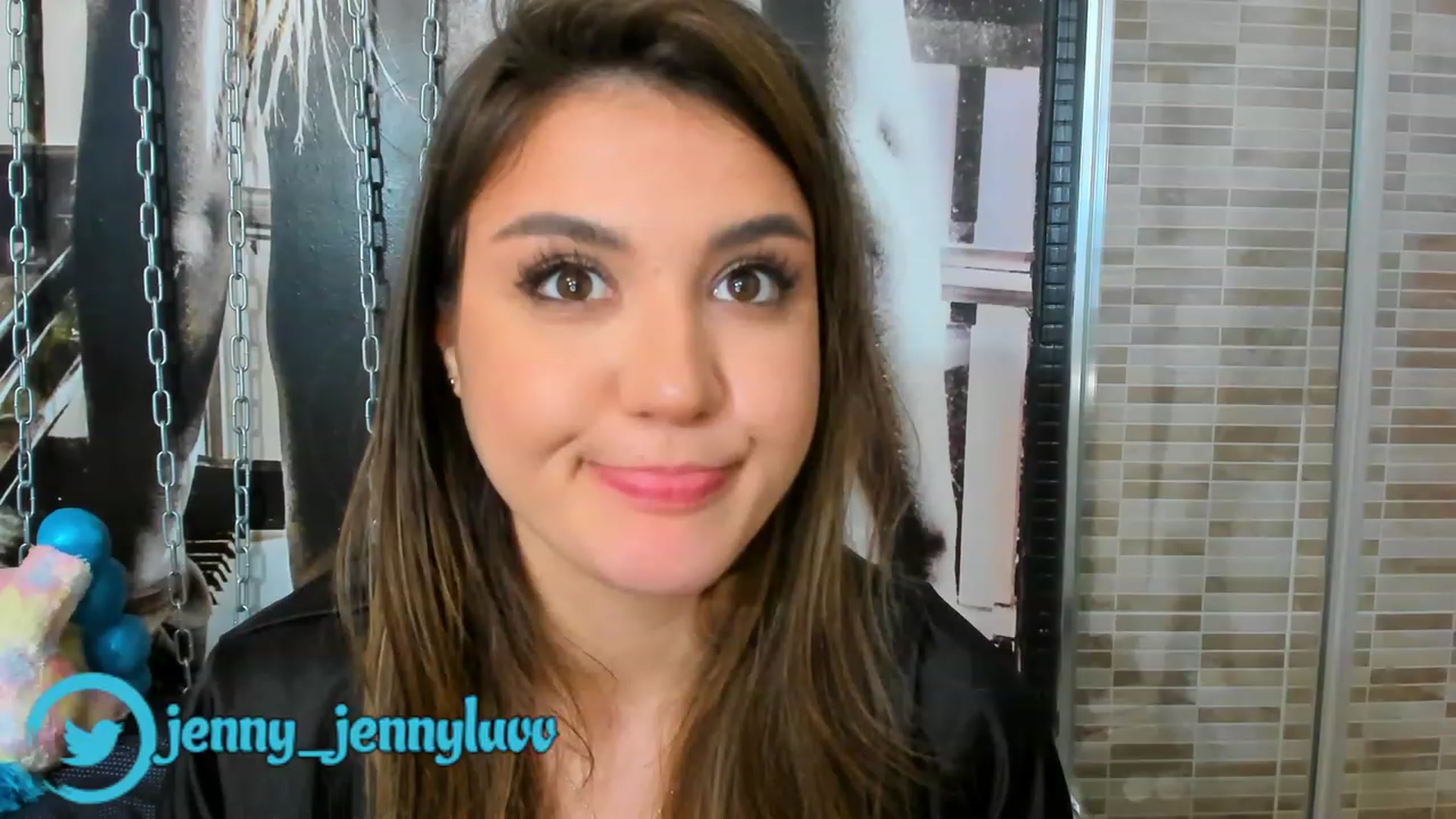 Gallery image thumbnail from JenniferLuvv's myfreecams stream on, 04/25/2023, 11:21 image 19 of 20
