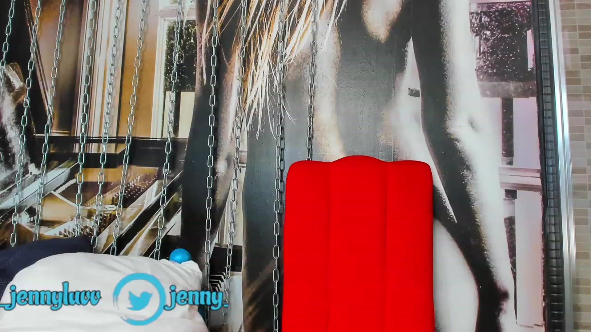 Gallery image thumbnail from JenniferLuvv's myfreecams stream on, 04/29/2023, 14:35 image 4 of 20