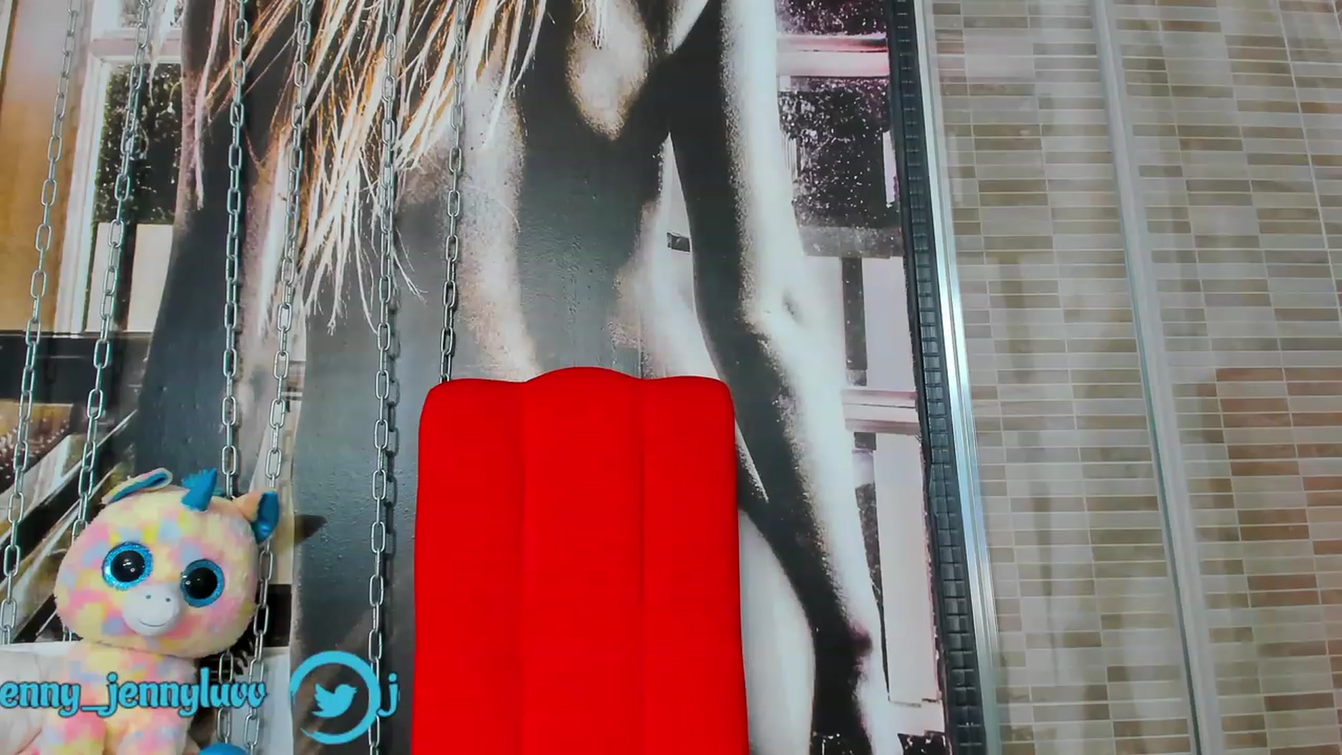 Gallery image thumbnail from JenniferLuvv's myfreecams stream on, 06/04/2023, 11:26 image 15 of 20