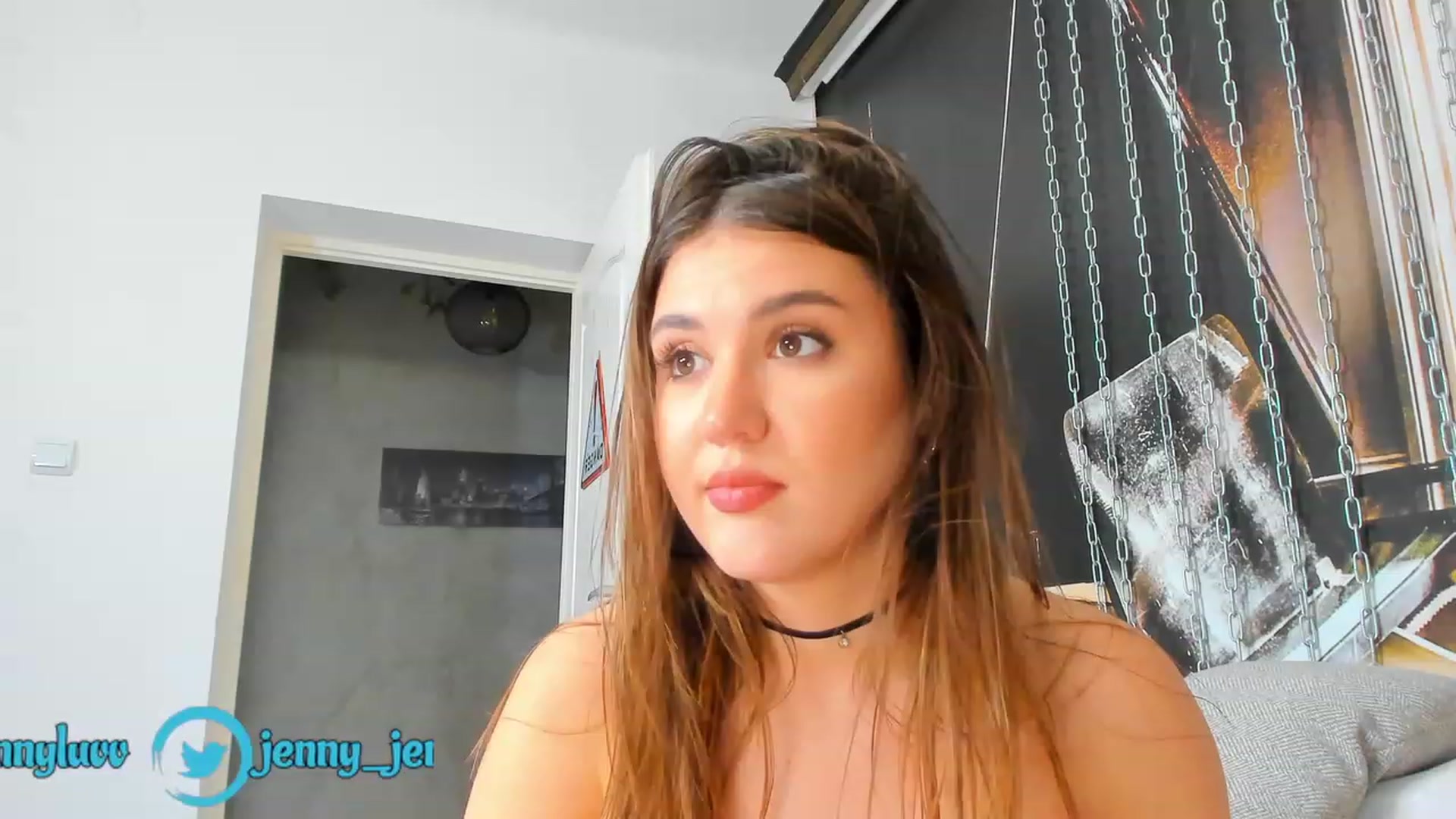 Gallery image thumbnail from JenniferLuvv's myfreecams stream on, 06/05/2023, 10:43 image 12 of 20