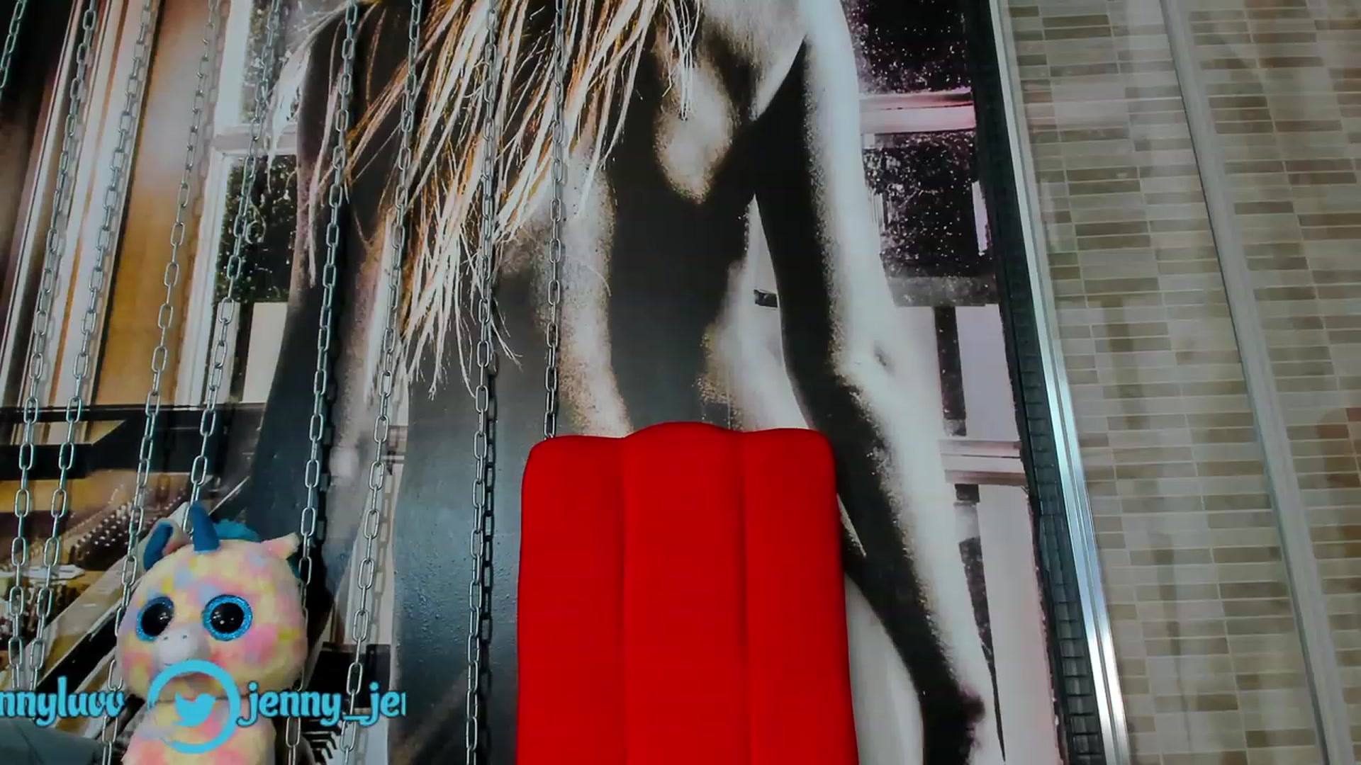 Gallery image thumbnail from JenniferLuvv's myfreecams stream on, 06/13/2023, 11:23 image 12 of 20
