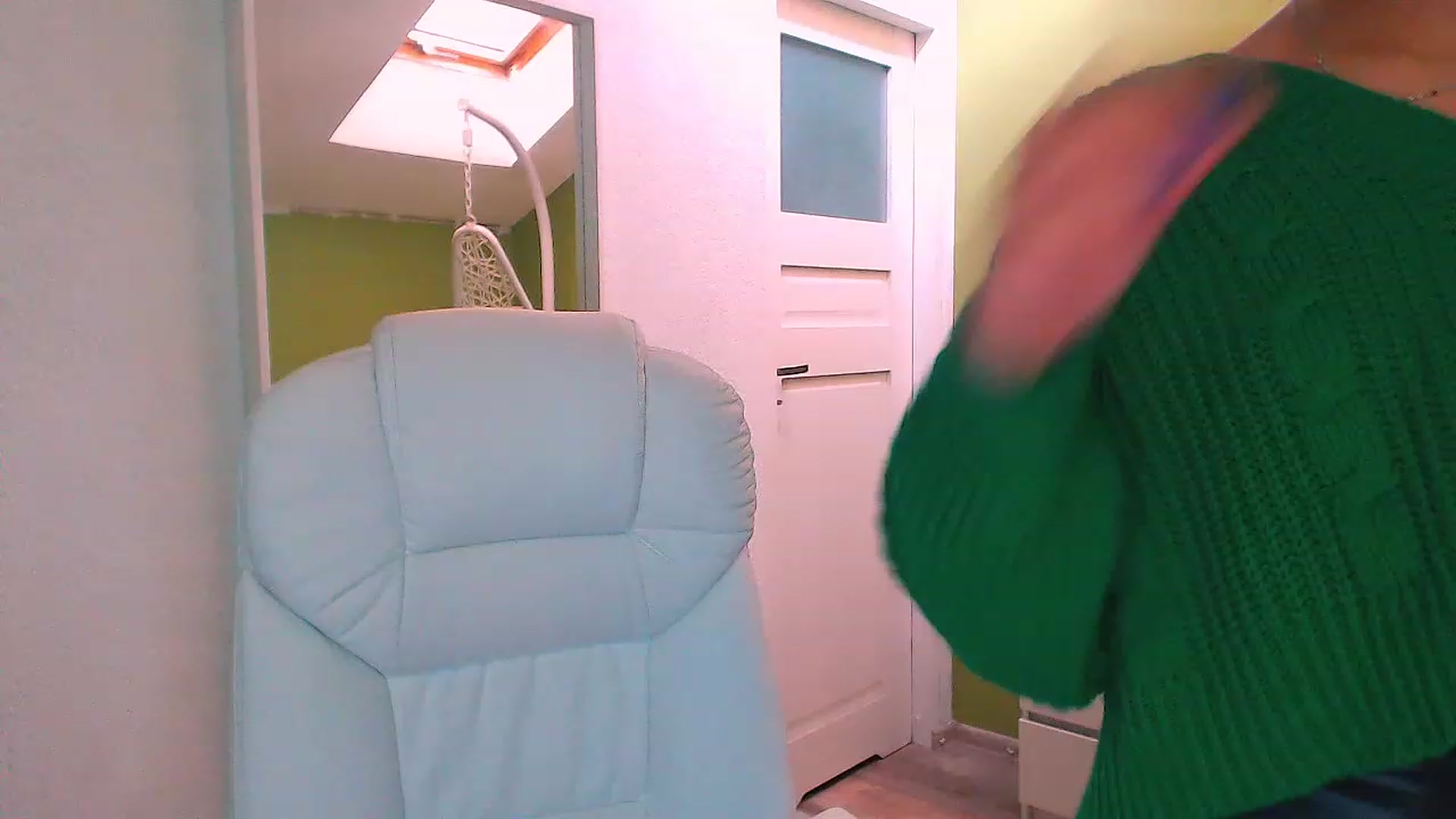 Gallery image thumbnail from JenniferMoris's myfreecams stream on, 11/18/2022, 11:02 image 12 of 20
