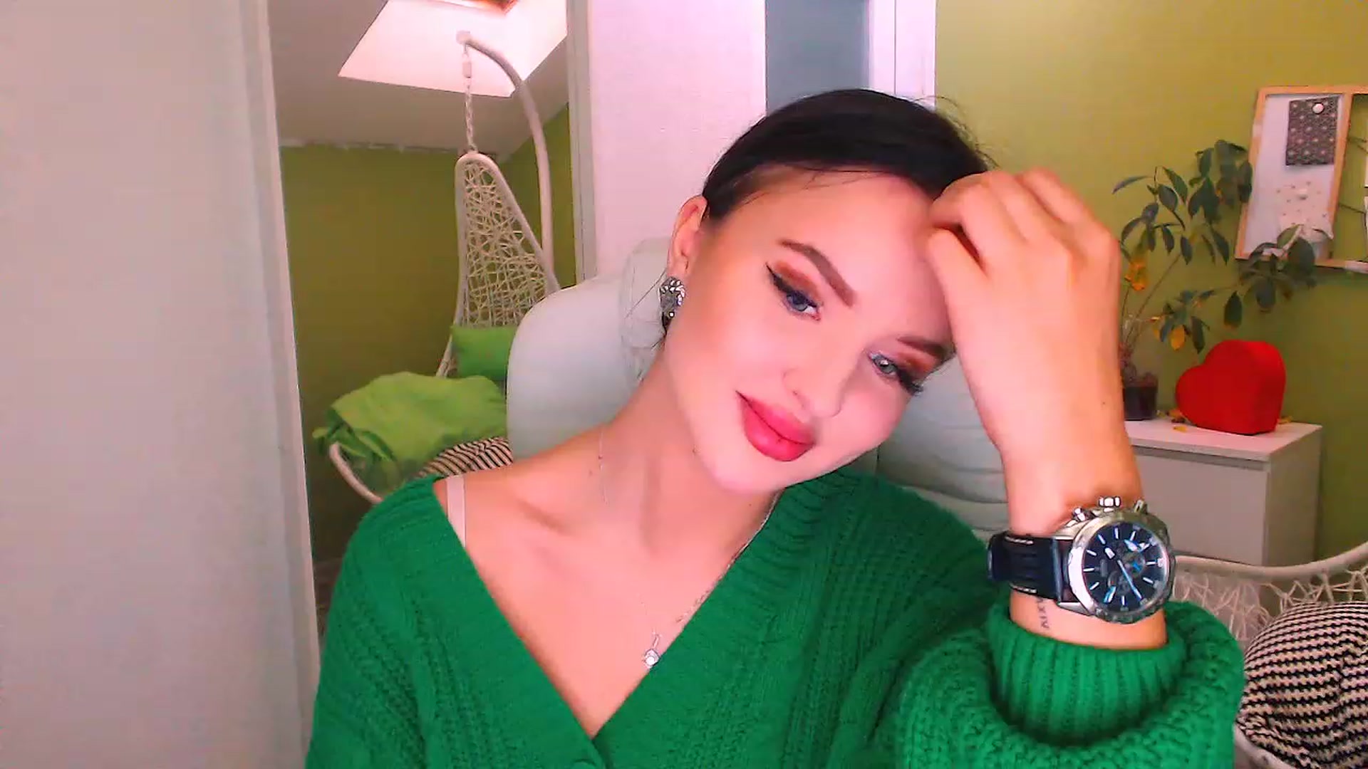 Gallery image thumbnail from JenniferMoris's myfreecams stream on, 11/18/2022, 13:06 image 12 of 20