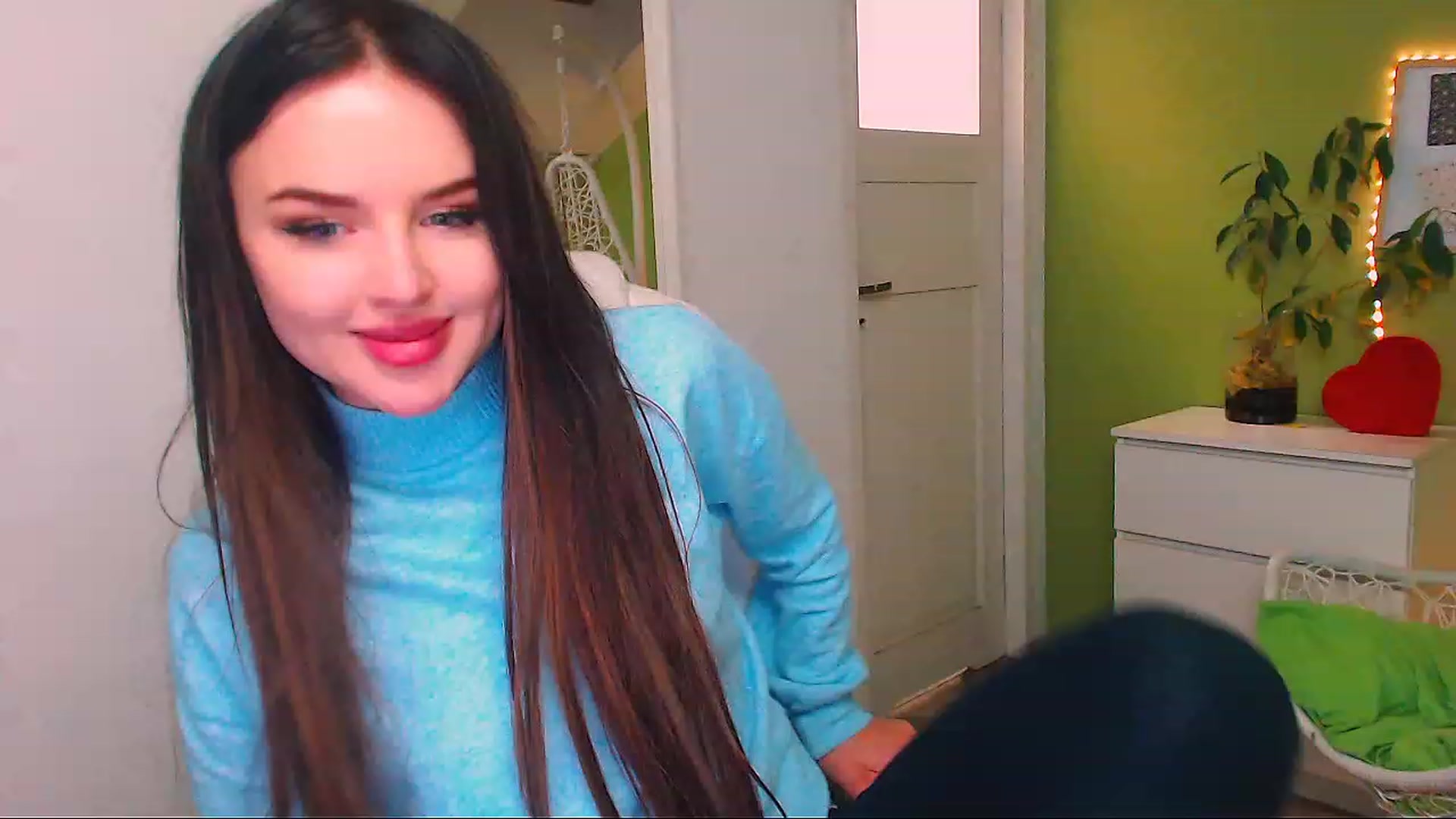 Gallery image thumbnail from JenniferMoris's myfreecams stream on, 11/22/2022, 16:56 image 2 of 20