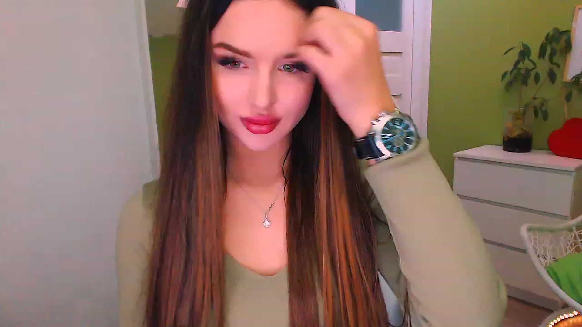 Gallery image thumbnail from JenniferMoris's myfreecams stream on, 11/25/2022, 12:36 image 9 of 20