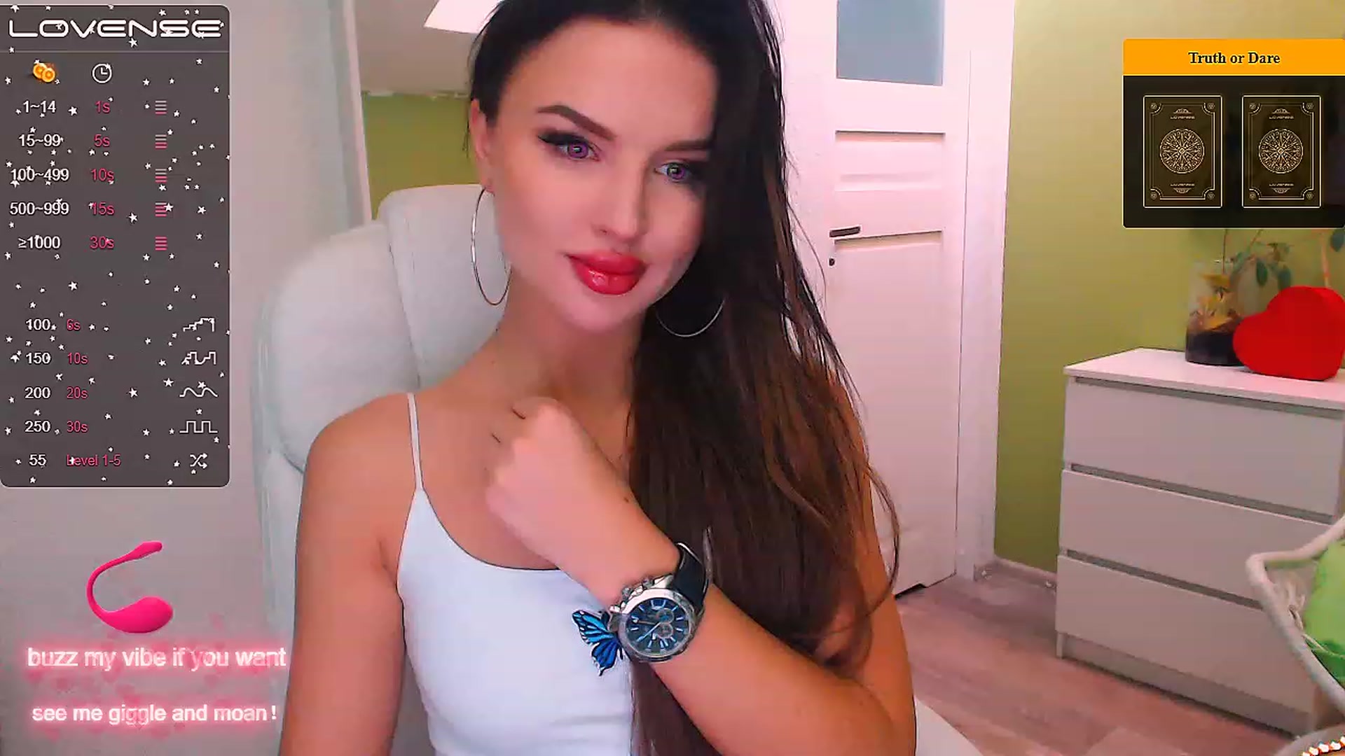 Gallery image thumbnail from JenniferMoris's myfreecams stream on, 11/28/2022, 09:54 image 17 of 20