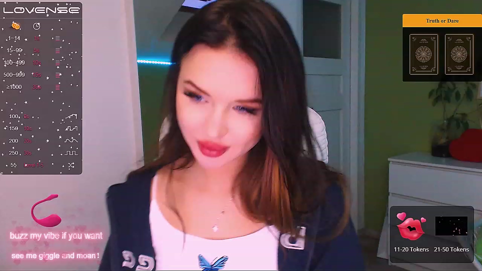 Gallery image thumbnail from JenniferMoris's myfreecams stream on, 11/28/2022, 16:02 image 11 of 20