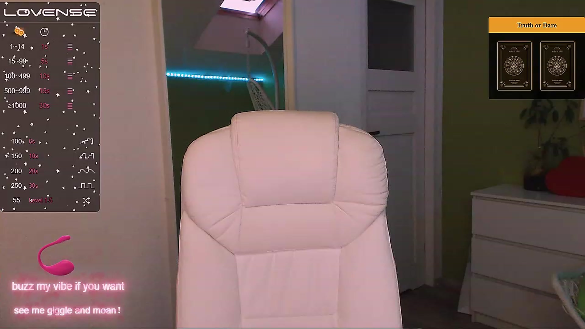 Gallery image thumbnail from JenniferMoris's myfreecams stream on, 11/28/2022, 16:02 image 6 of 20