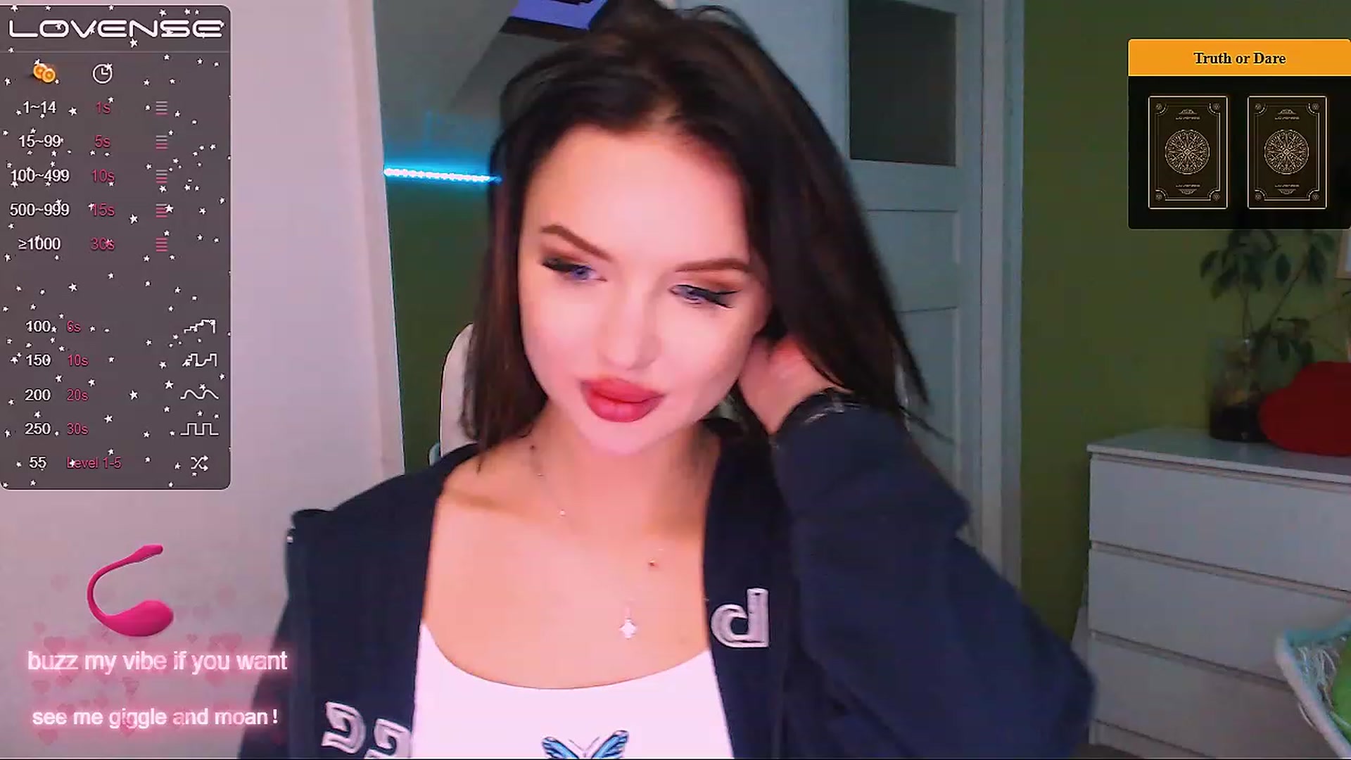 Gallery image thumbnail from JenniferMoris's myfreecams stream on, 11/28/2022, 16:02 image 12 of 20