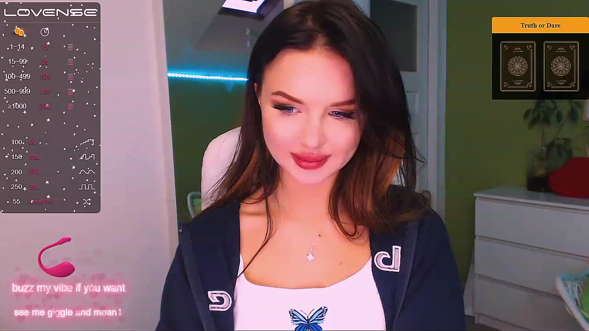 Gallery image thumbnail from JenniferMoris's myfreecams stream on, 11/28/2022, 16:02 image 10 of 20