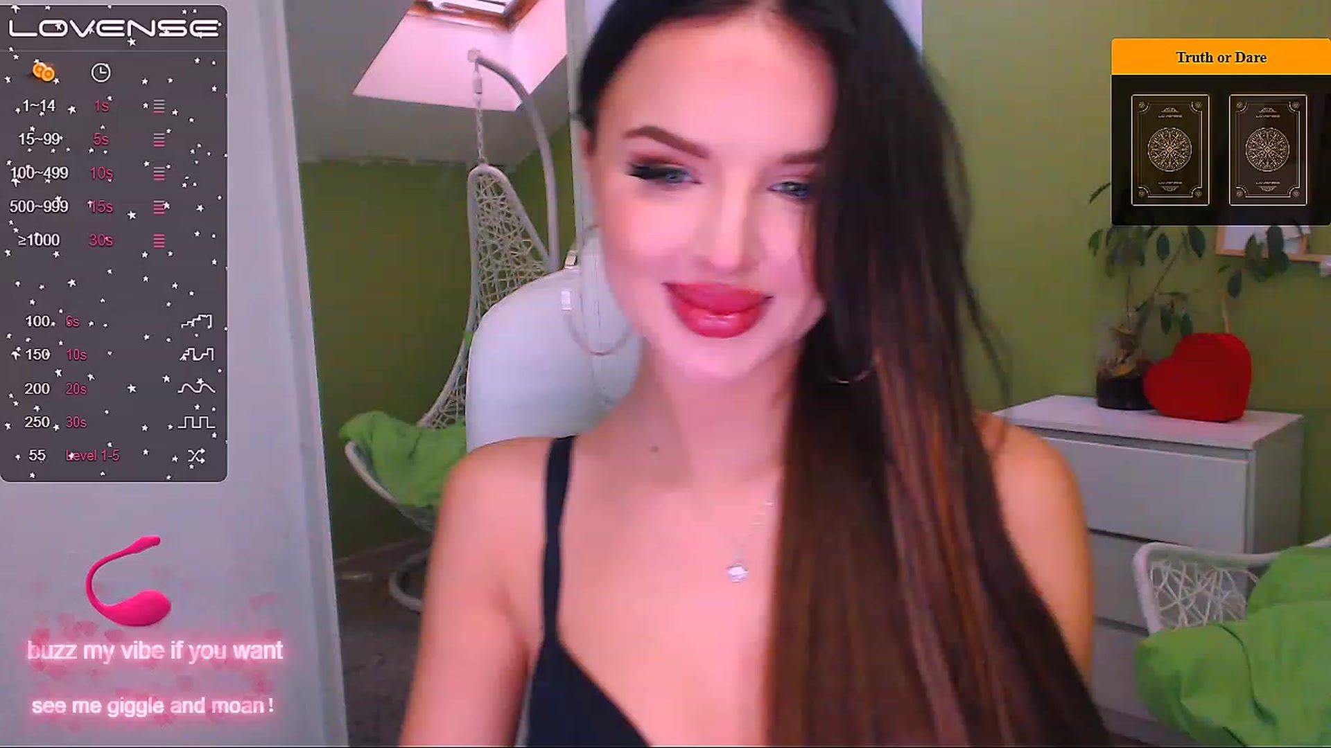 Gallery image thumbnail from JenniferMoris's myfreecams stream on, 12/05/2022, 11:34 image 1 of 20