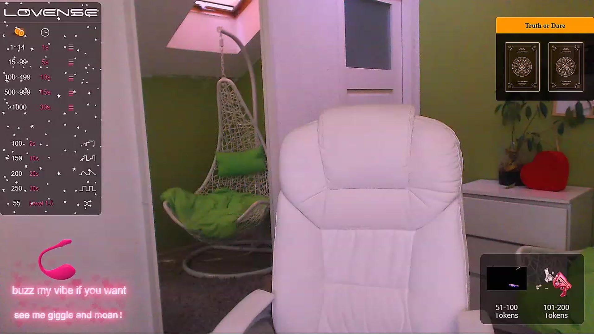 Gallery image thumbnail from JenniferMoris's myfreecams stream on, 12/05/2022, 11:34 image 18 of 20