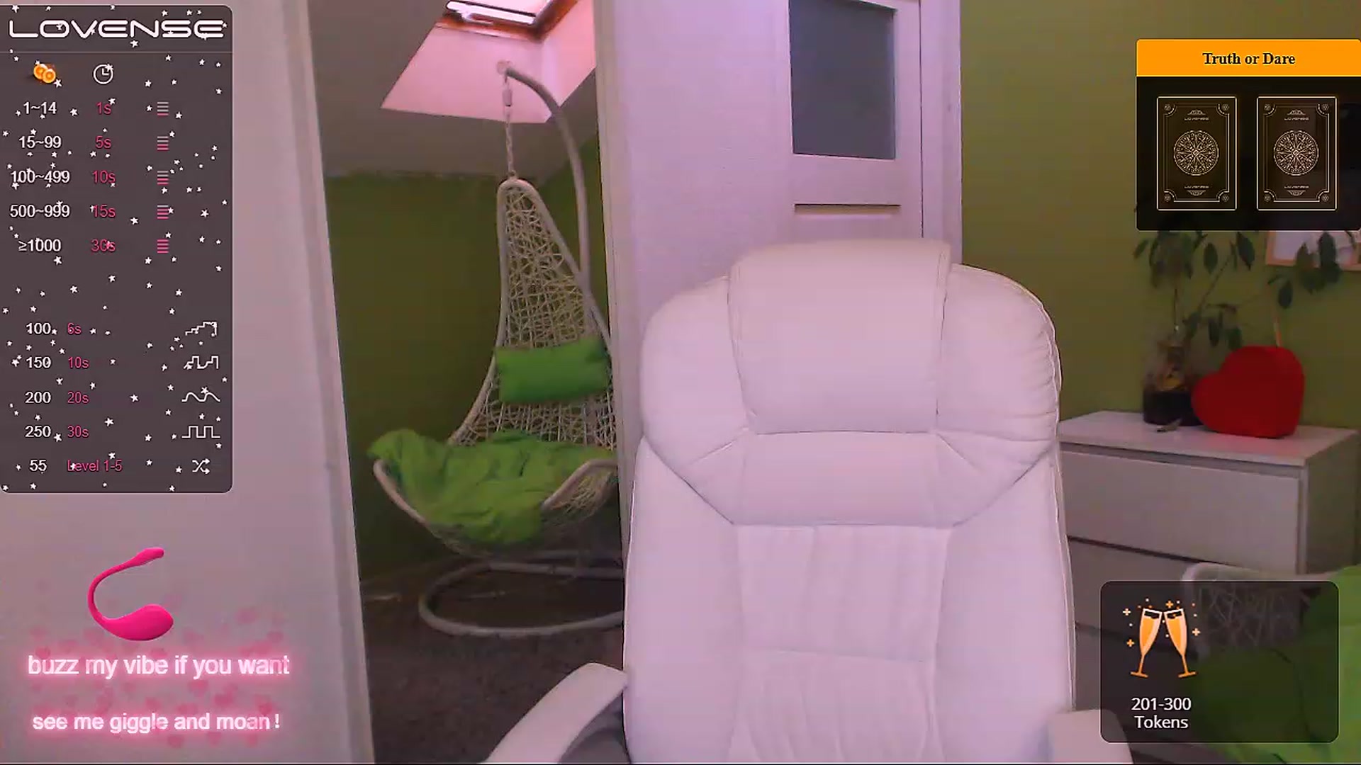 Gallery image thumbnail from JenniferMoris's myfreecams stream on, 12/05/2022, 11:34 image 20 of 20