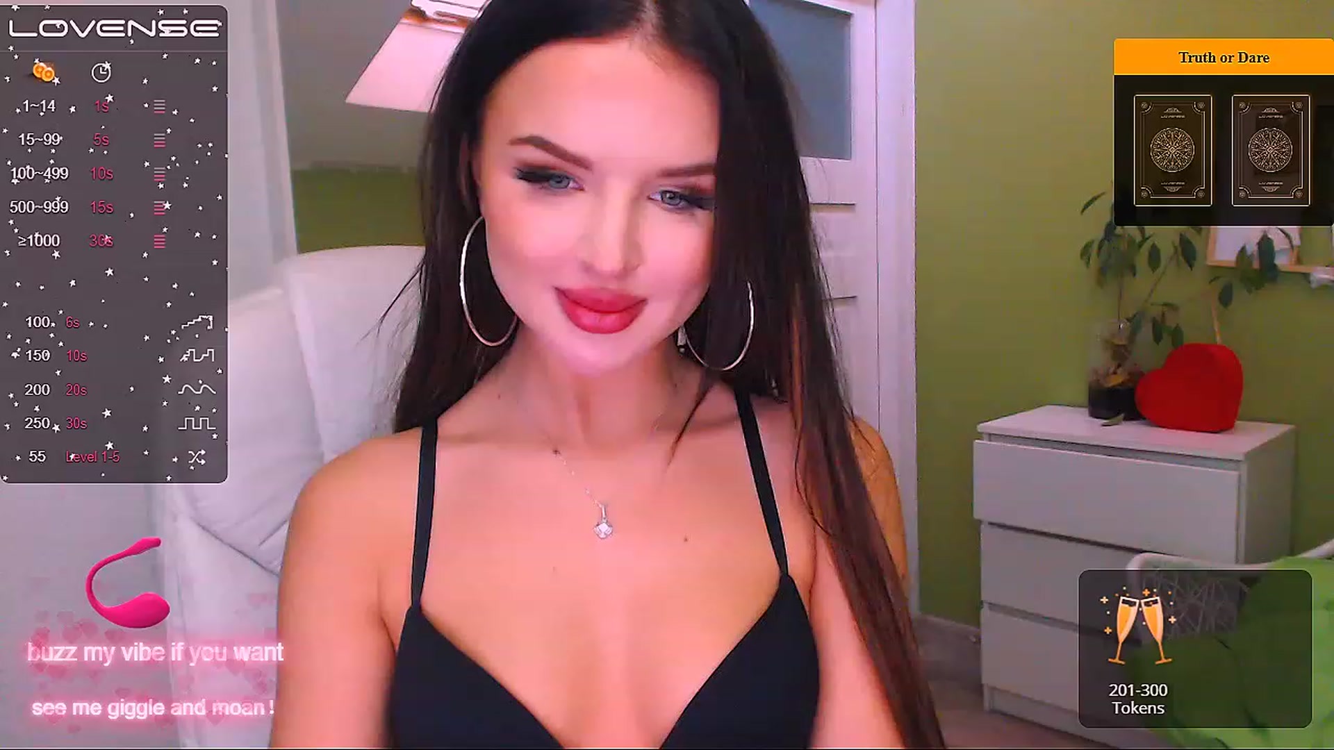 Gallery image thumbnail from JenniferMoris's myfreecams stream on, 12/05/2022, 11:34 image 7 of 20