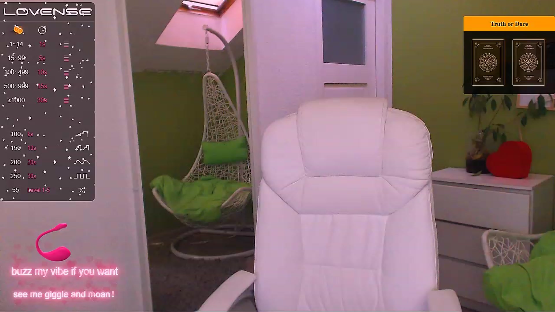 Gallery image thumbnail from JenniferMoris's myfreecams stream on, 12/05/2022, 12:34 image 1 of 20