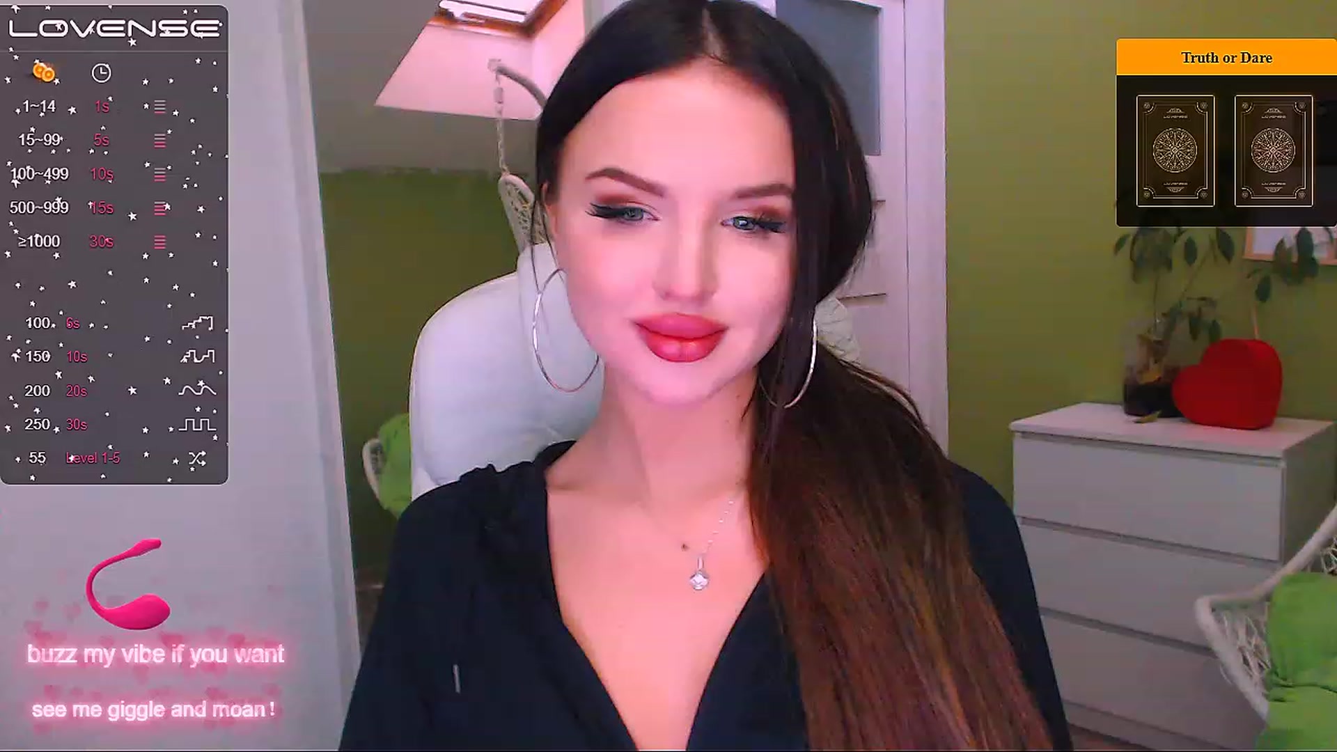 Gallery image thumbnail from JenniferMoris's myfreecams stream on, 12/05/2022, 12:34 image 19 of 20