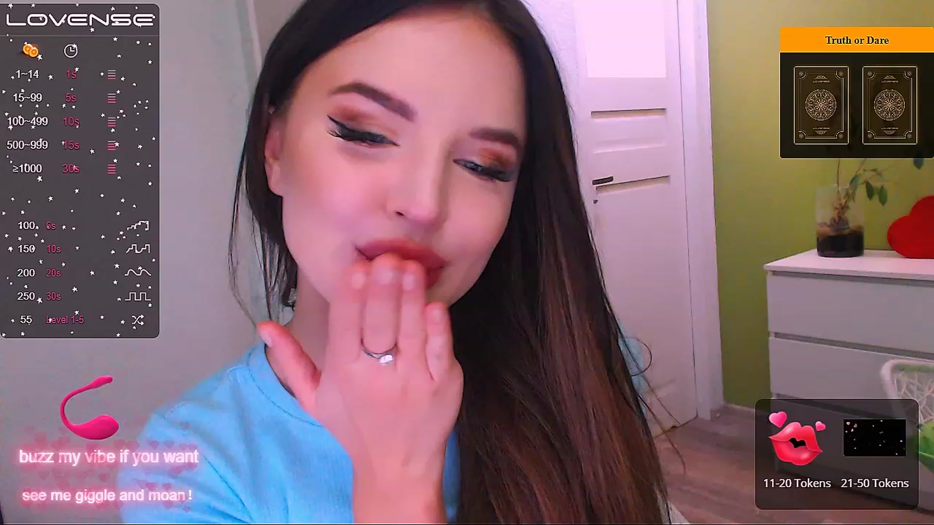 Gallery image thumbnail from JenniferMoris's myfreecams stream on, 12/07/2022, 11:26 image 6 of 20