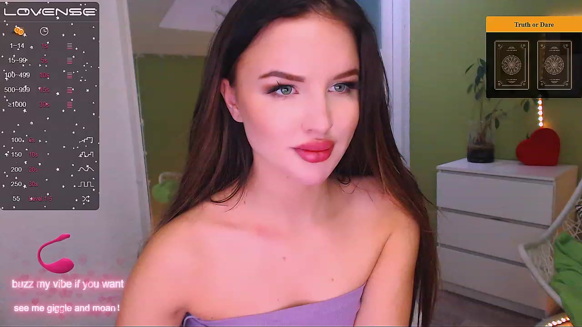 Gallery image thumbnail from JenniferMoris's myfreecams stream on, 12/12/2022, 09:47 image 17 of 20