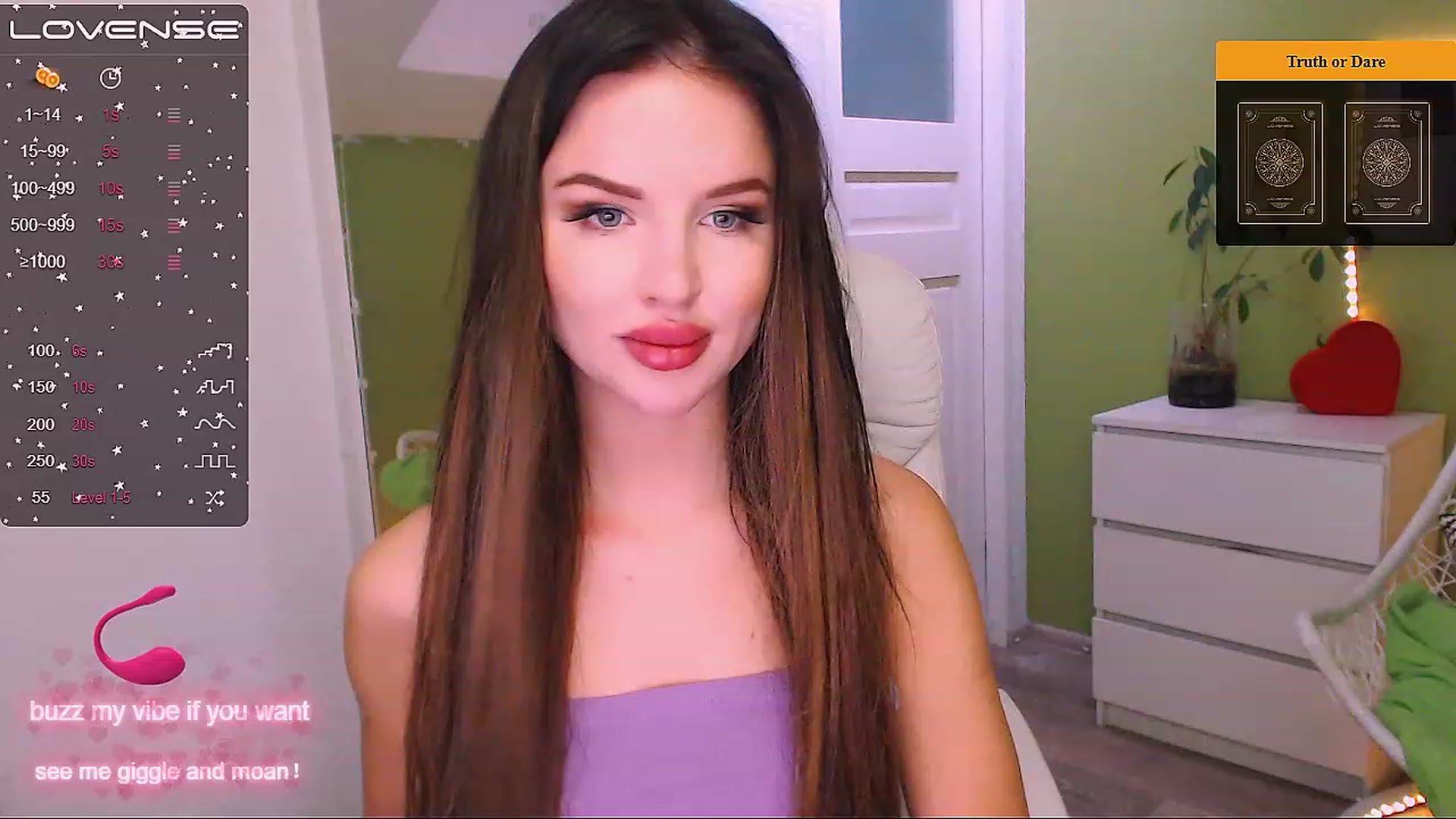 Gallery image thumbnail from JenniferMoris's myfreecams stream on, 12/12/2022, 09:47 image 18 of 20