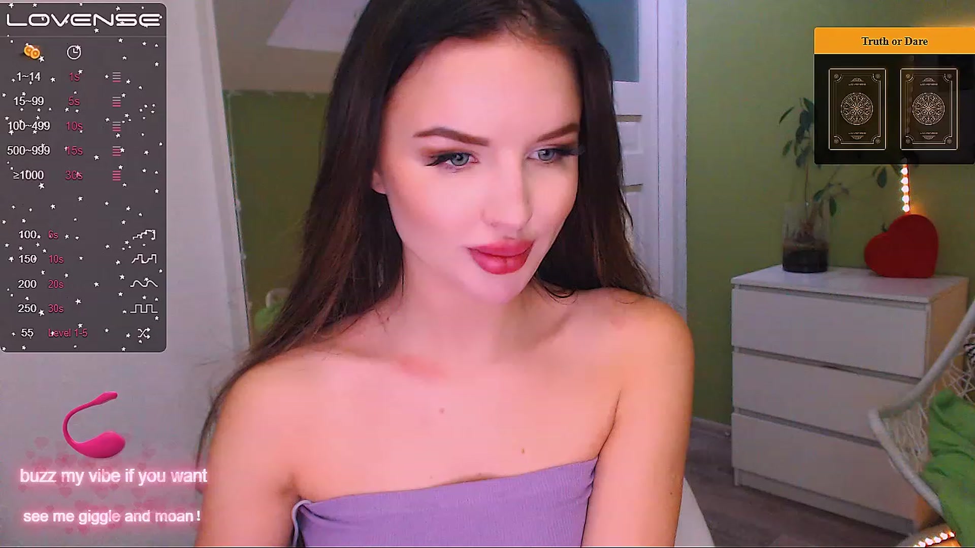 Gallery image thumbnail from JenniferMoris's myfreecams stream on, 12/12/2022, 09:47 image 15 of 20