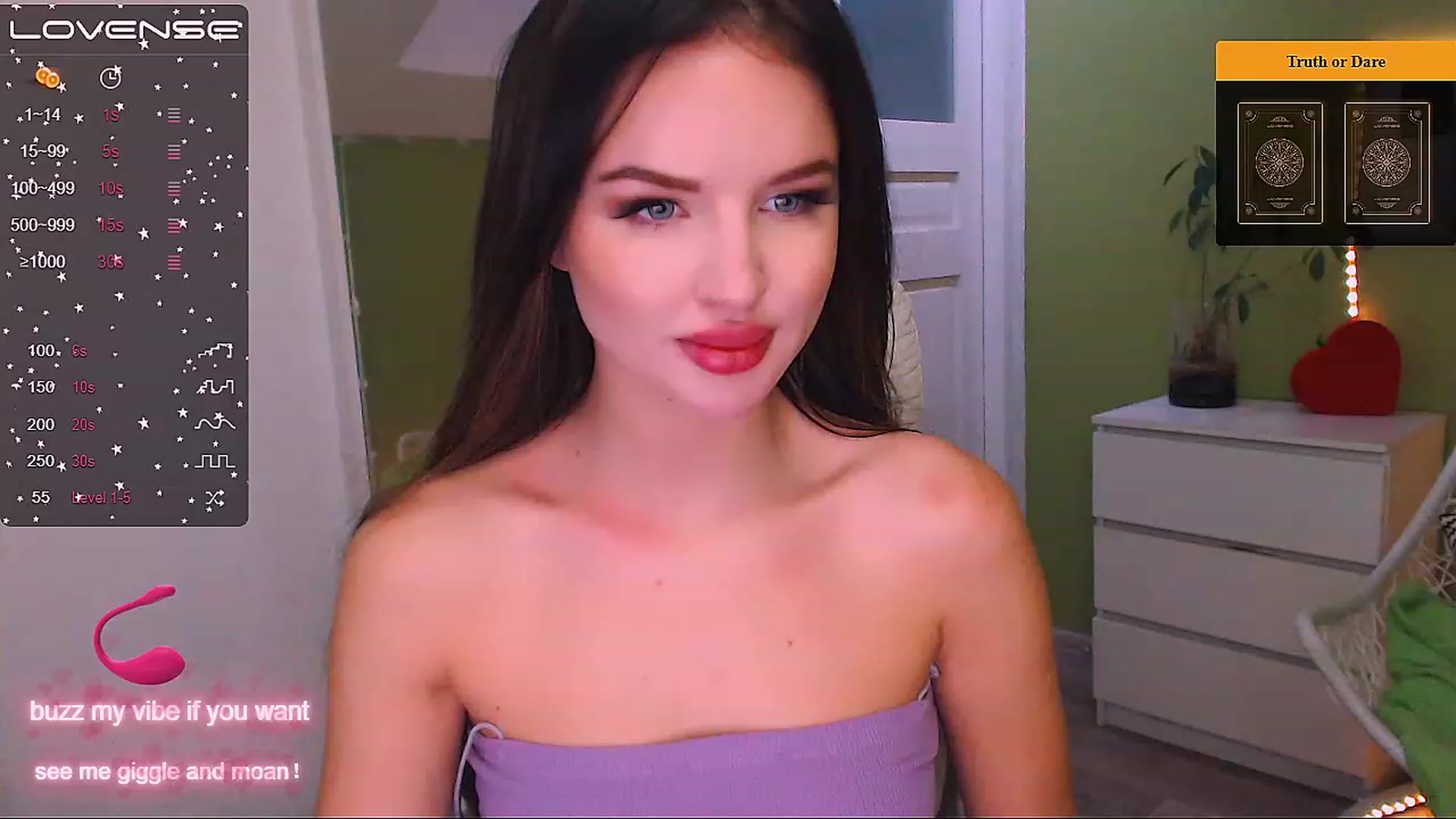 Gallery image thumbnail from JenniferMoris's myfreecams stream on, 12/12/2022, 09:47 image 6 of 20