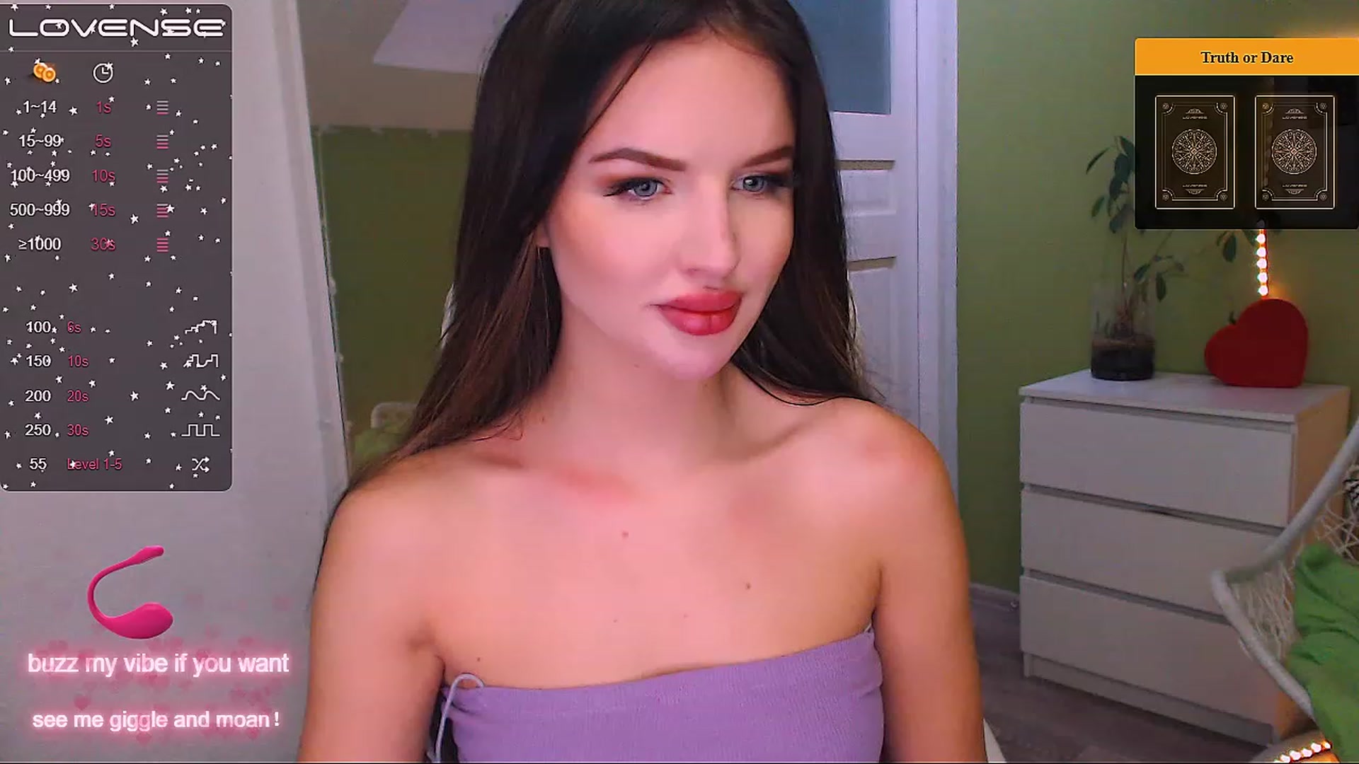 Gallery image thumbnail from JenniferMoris's myfreecams stream on, 12/12/2022, 09:47 image 5 of 20