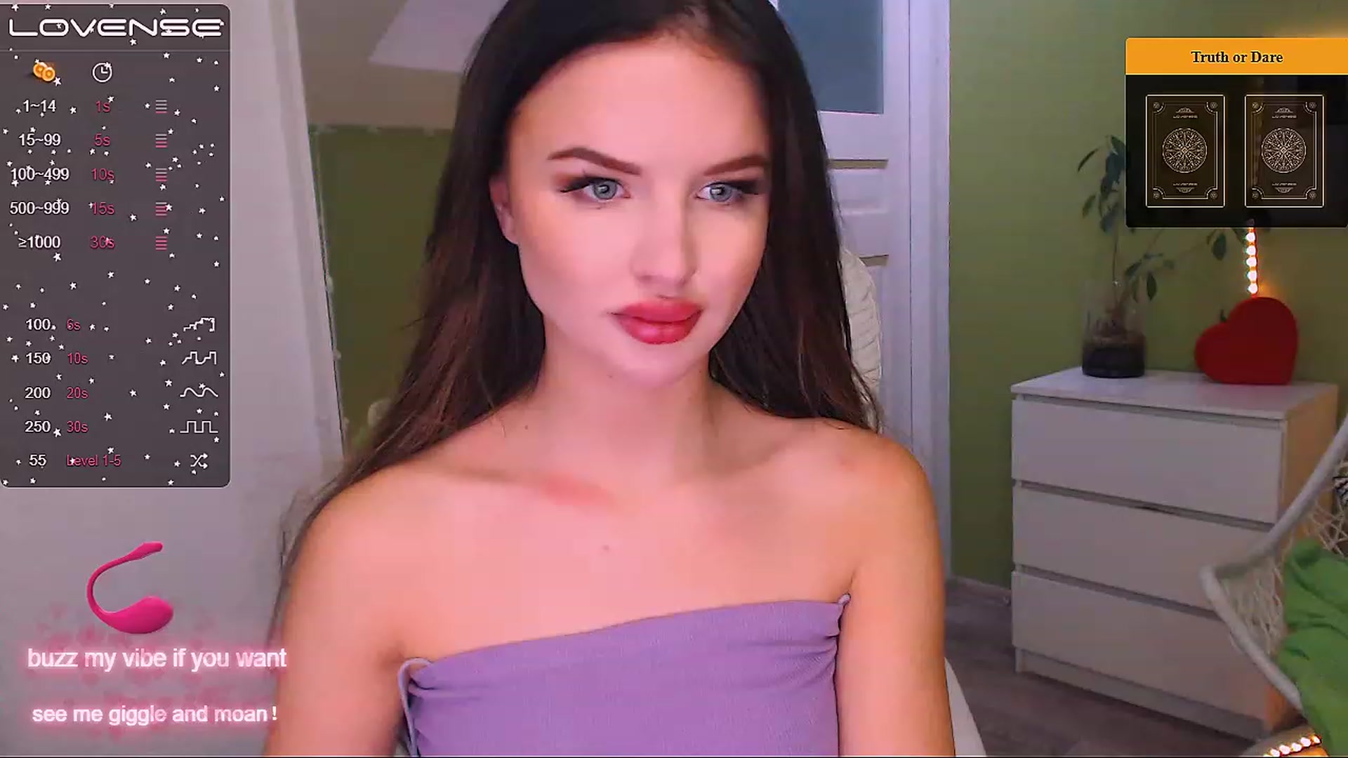 Gallery image thumbnail from JenniferMoris's myfreecams stream on, 12/12/2022, 09:47 image 9 of 20