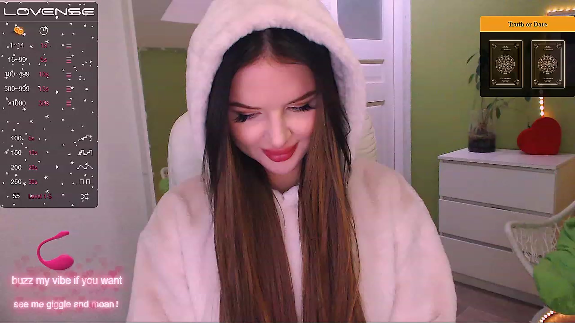 Gallery image thumbnail from JenniferMoris's myfreecams stream on, 12/12/2022, 10:54 image 1 of 20