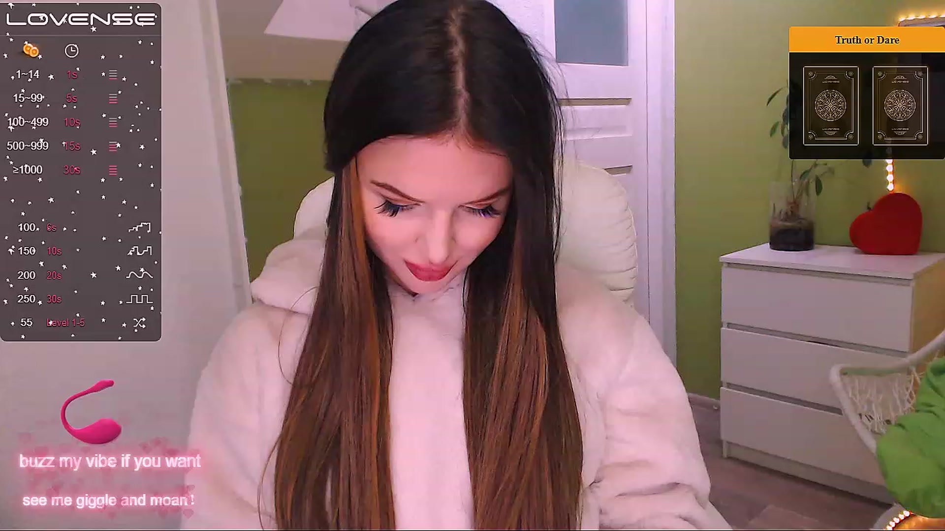 Gallery image thumbnail from JenniferMoris's myfreecams stream on, 12/12/2022, 10:54 image 3 of 20
