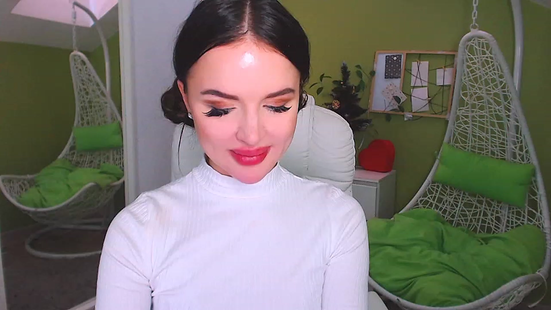 Gallery image thumbnail from JenniferMoris's myfreecams stream on, 12/30/2022, 12:28 image 4 of 20