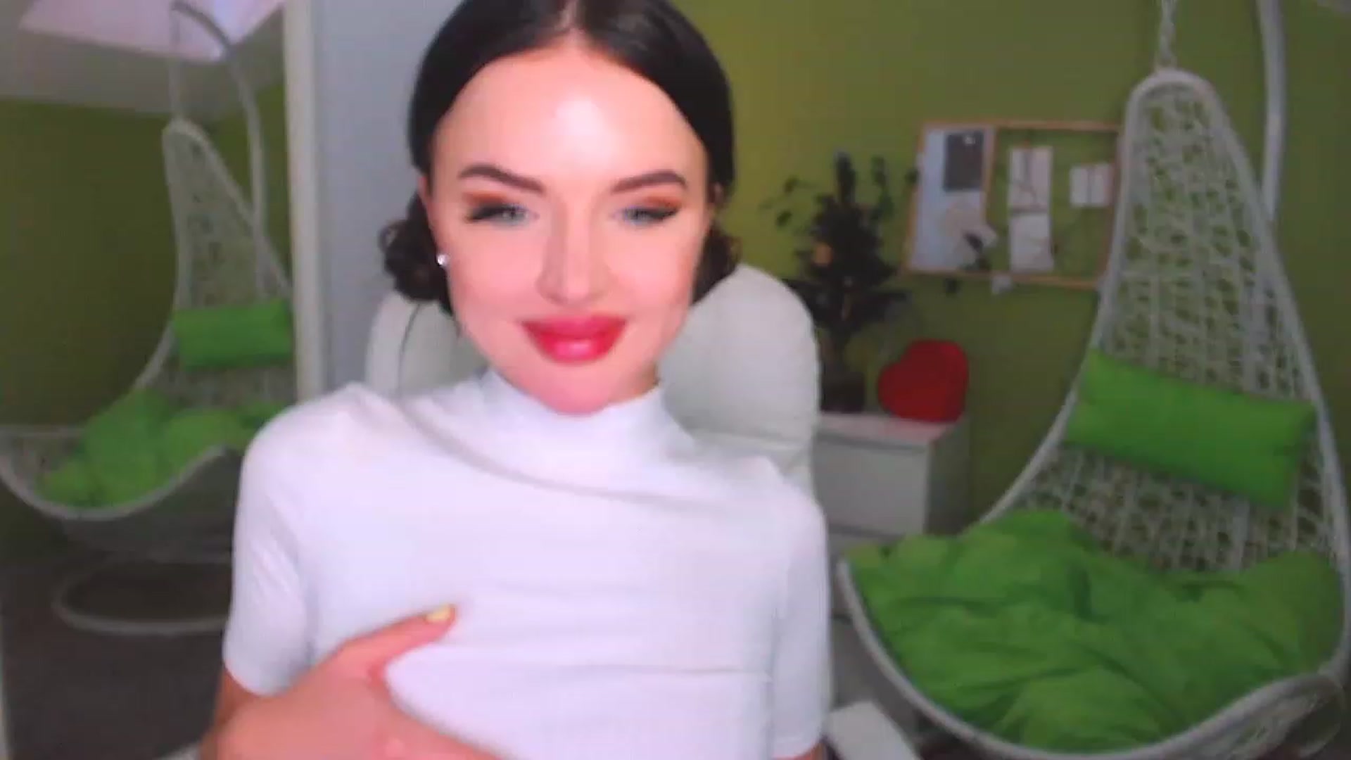 Gallery image thumbnail from JenniferMoris's myfreecams stream on, 12/30/2022, 13:17 image 11 of 20