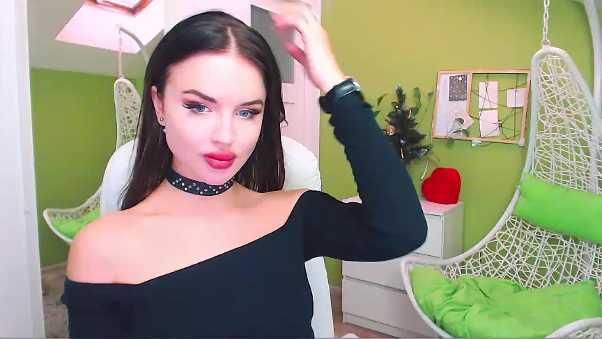 Gallery image thumbnail from JenniferMoris's myfreecams stream on, 01/09/2023, 10:14 image 1 of 20